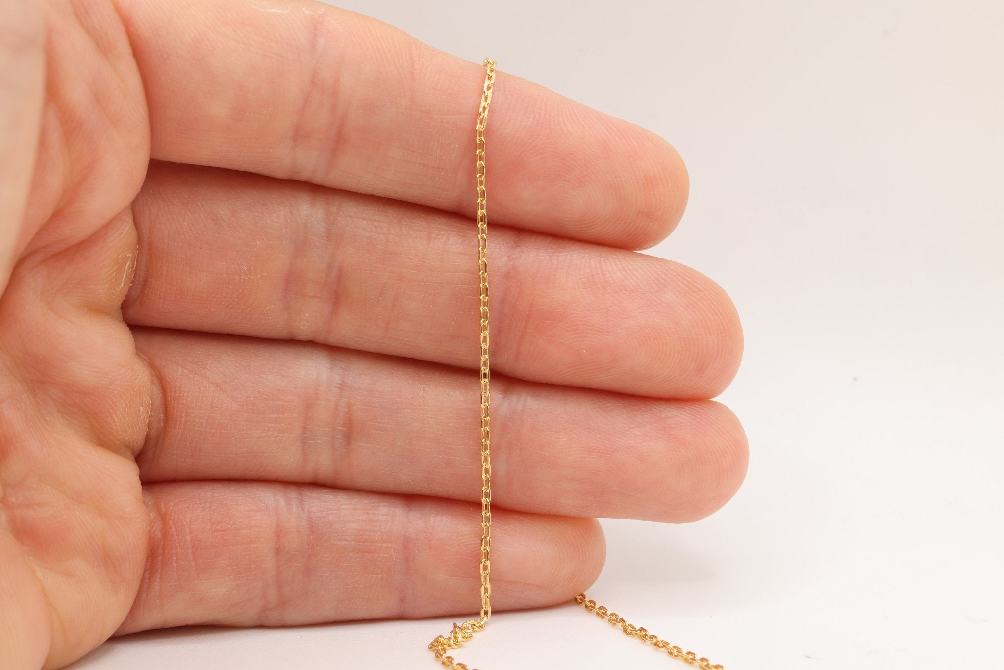 1.3mm Flat Oval Textured Cable Chain, 14/20 Gold-Filled, Wholesale, Pay Per Foot, Jewelry Making Chain - HarperCrown