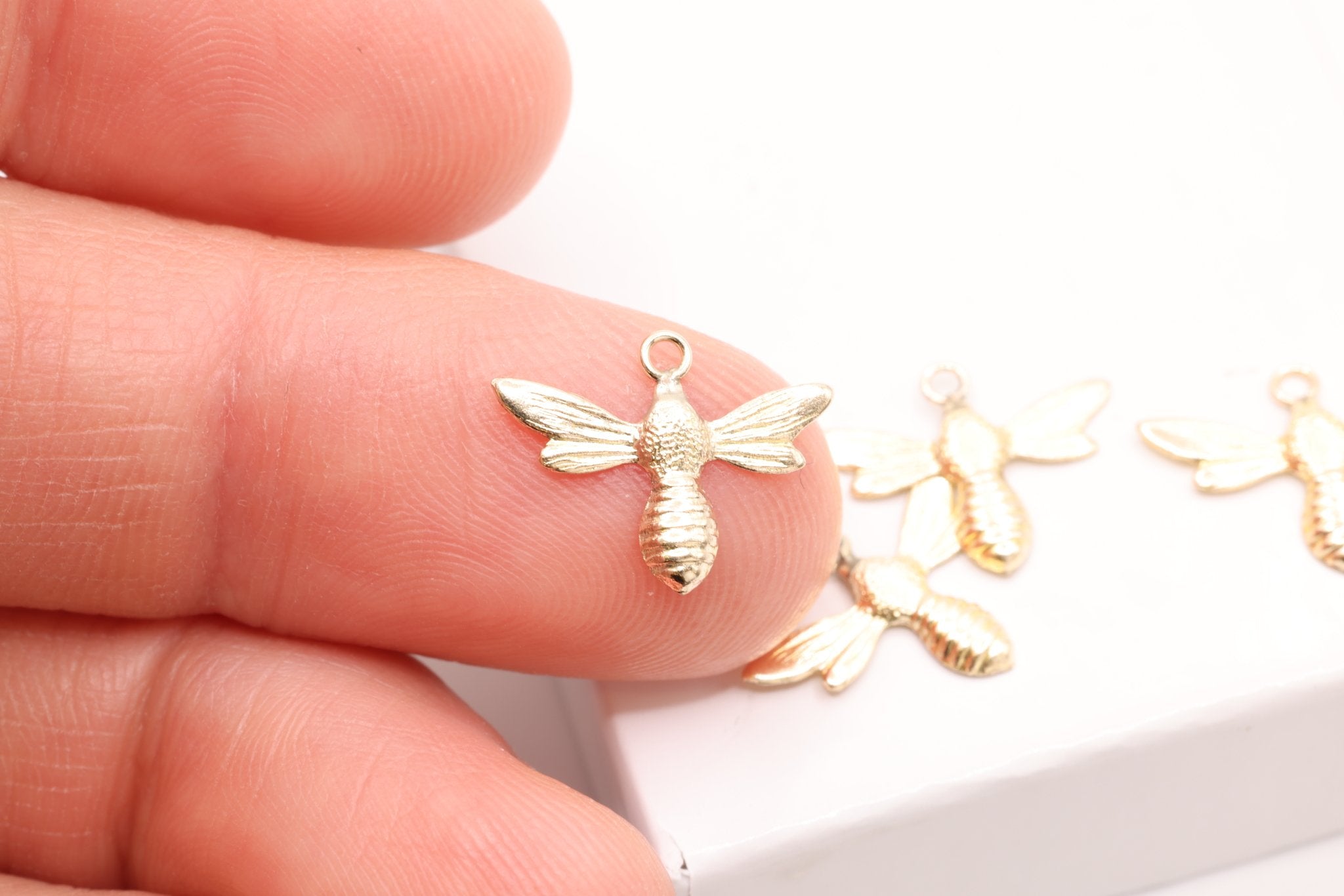 14K Gold-Filled Bee Charm, Bumble Bee Bug Charm, Wholesale Jewelry Making Charm - HarperCrown