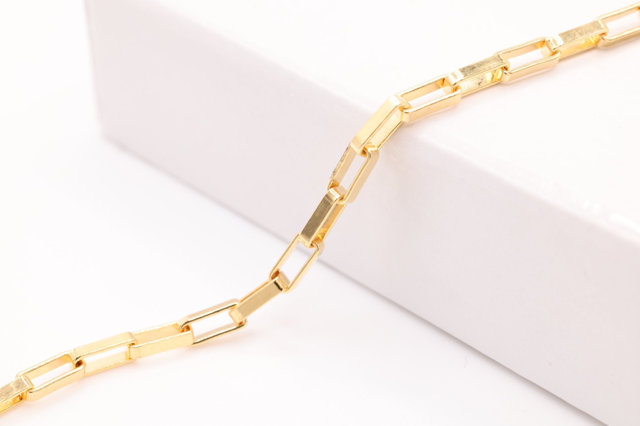 1.5mm x 4mm Elongated Box Chain, 14K Gold - Filled, Bulk DIY Spool Pay Per Foot Jewelry Making Chain - HarperCrown