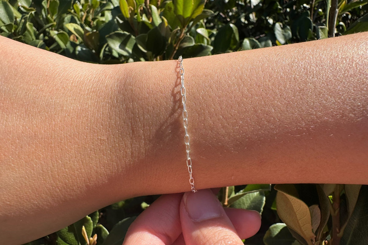 1.6mm x 3.5mm Elongated Paperclip Chain, 925 Sterling Silver, Wholesale, Pay Per Foot, Jewelry Making Chain - HarperCrown