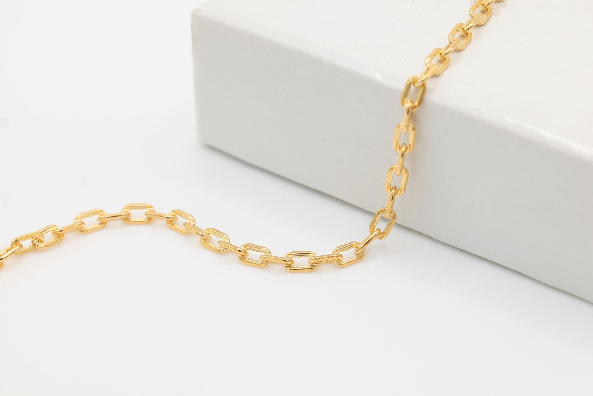 1.8mm Flat Oval Textured Cable Chain, 14/20 Gold-Filled, Wholesale, Pay Per Foot, Jewelry Making Chain - HarperCrown