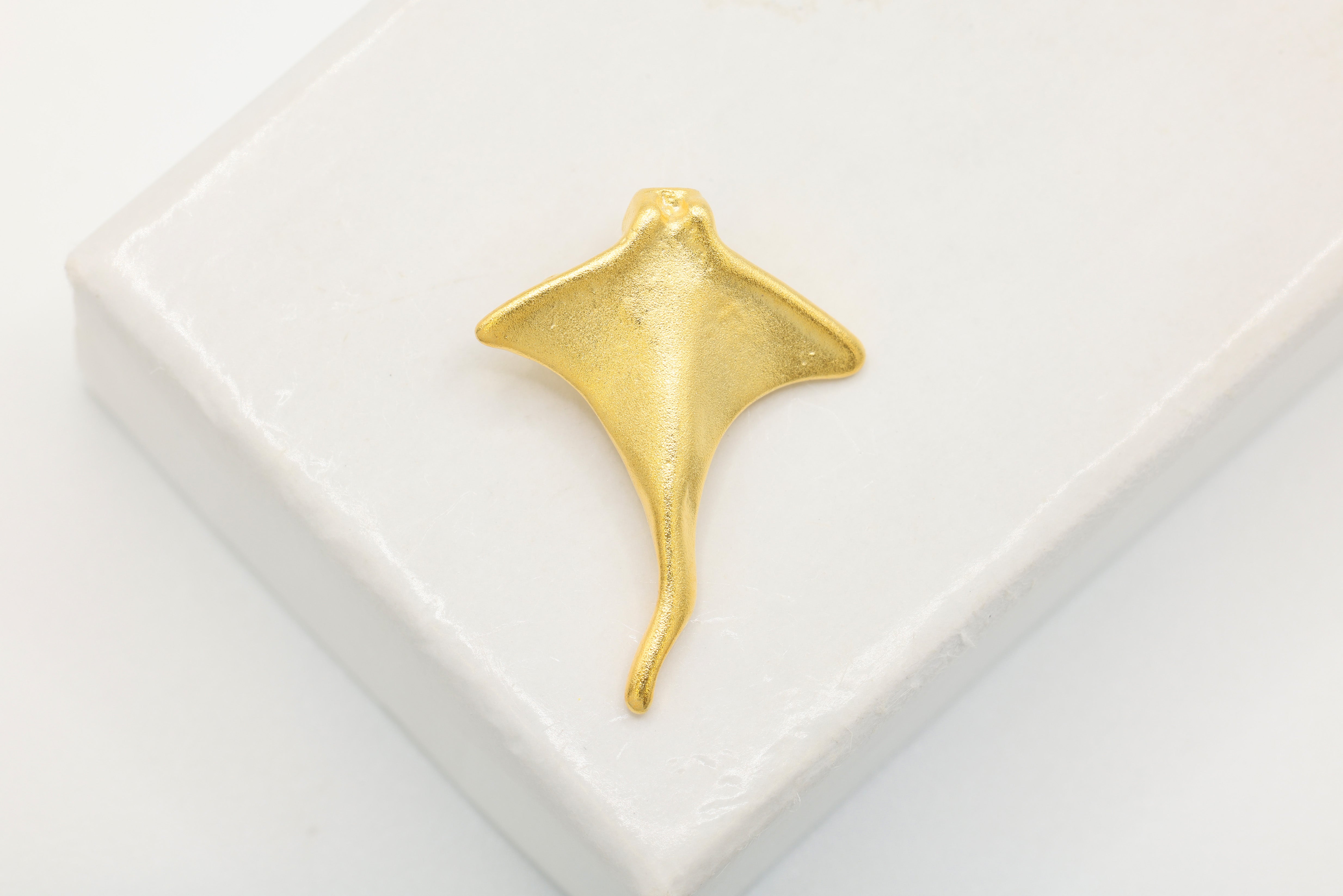 Stingray Charm, Wholesale, 18K Matte Yellow Gold-Plated 925 Sterling Silver, 20mm x 15mm, Manta Ray Sea Creature Sea life