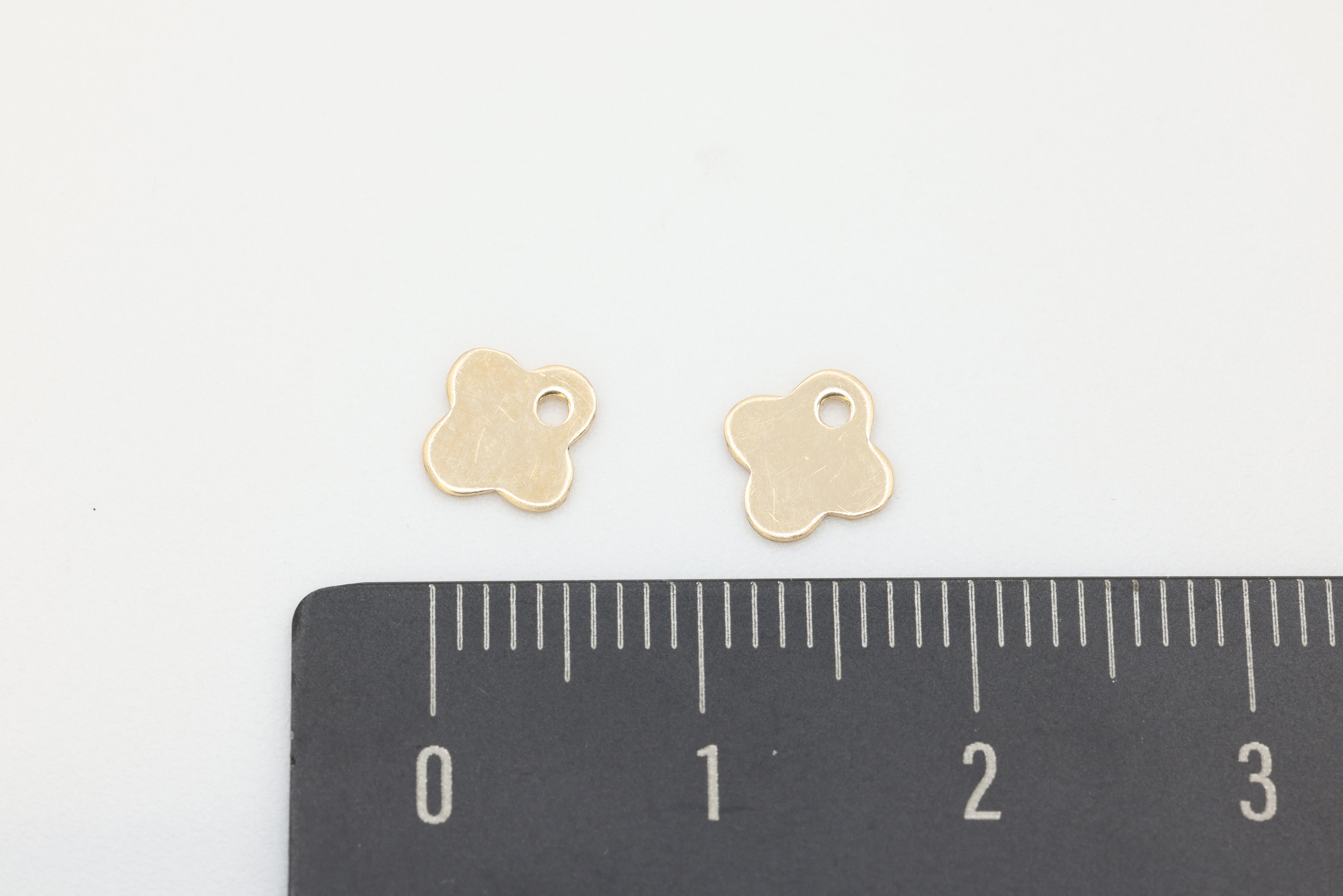 Quatrefoil Four Leaf Clover Charm, Wholesale, 14/20 Gold-Filled, 8mm x 8mm, Jewelry Making Charm