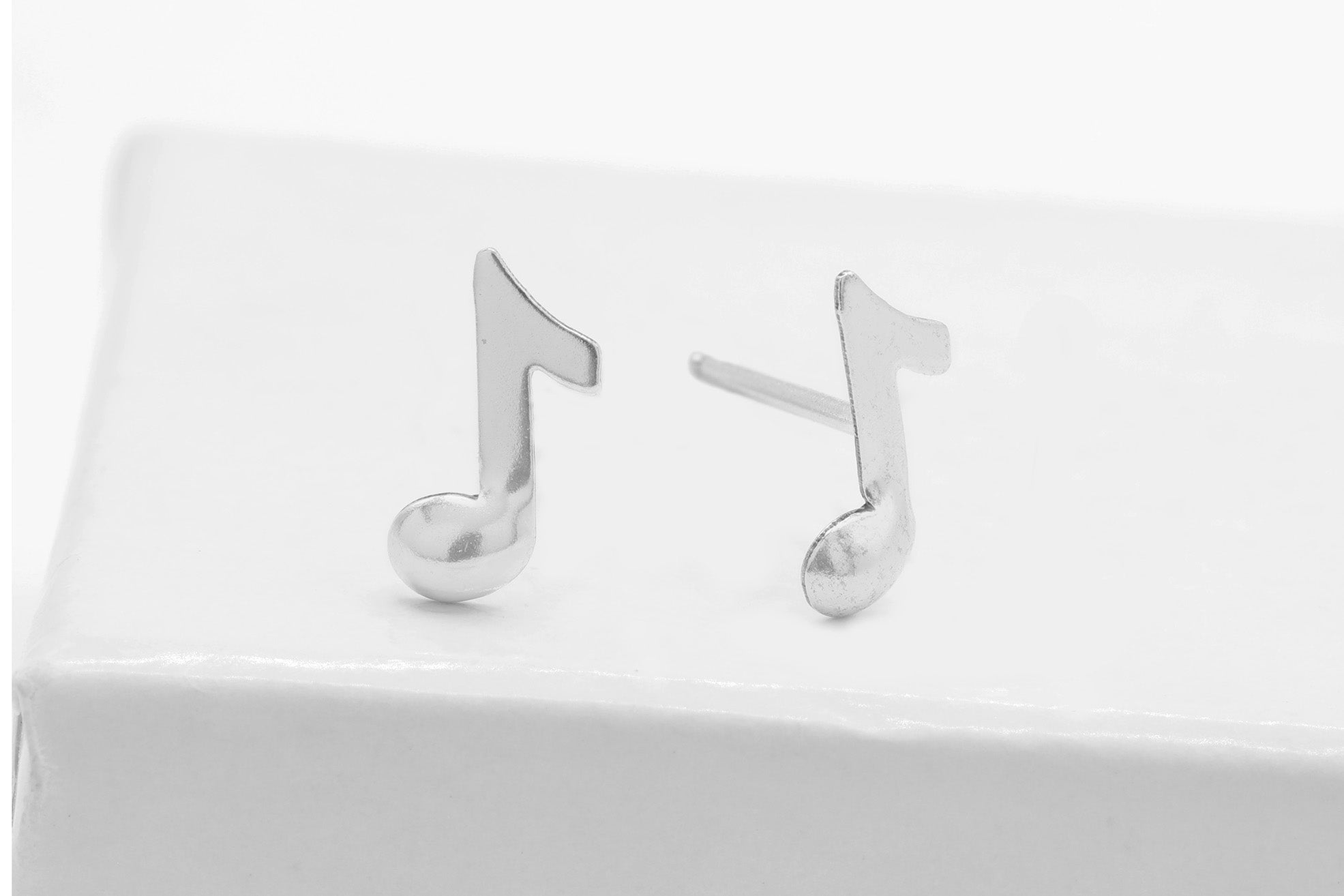 Musical Note Stud Earring, 925 Sterling Silver, 9mm x 5mm, Wholesale, Eighth Quaver Melody Note Dainty Minimalist Jewelry Earrings