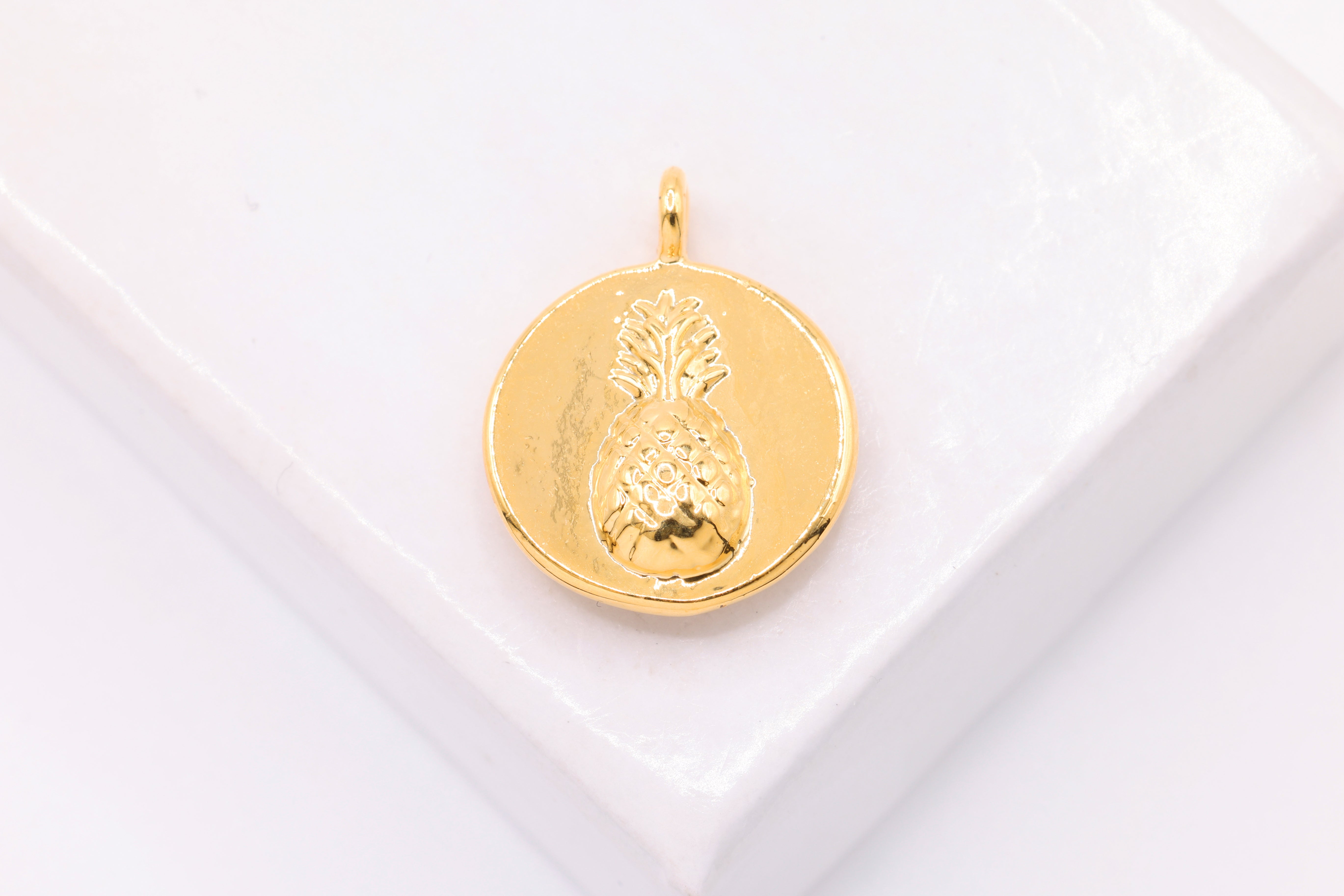 Pineapple Round Charm, Wholesale, 14K Solid Gold, 15mm, Tropical Fruit Beach Ocean
