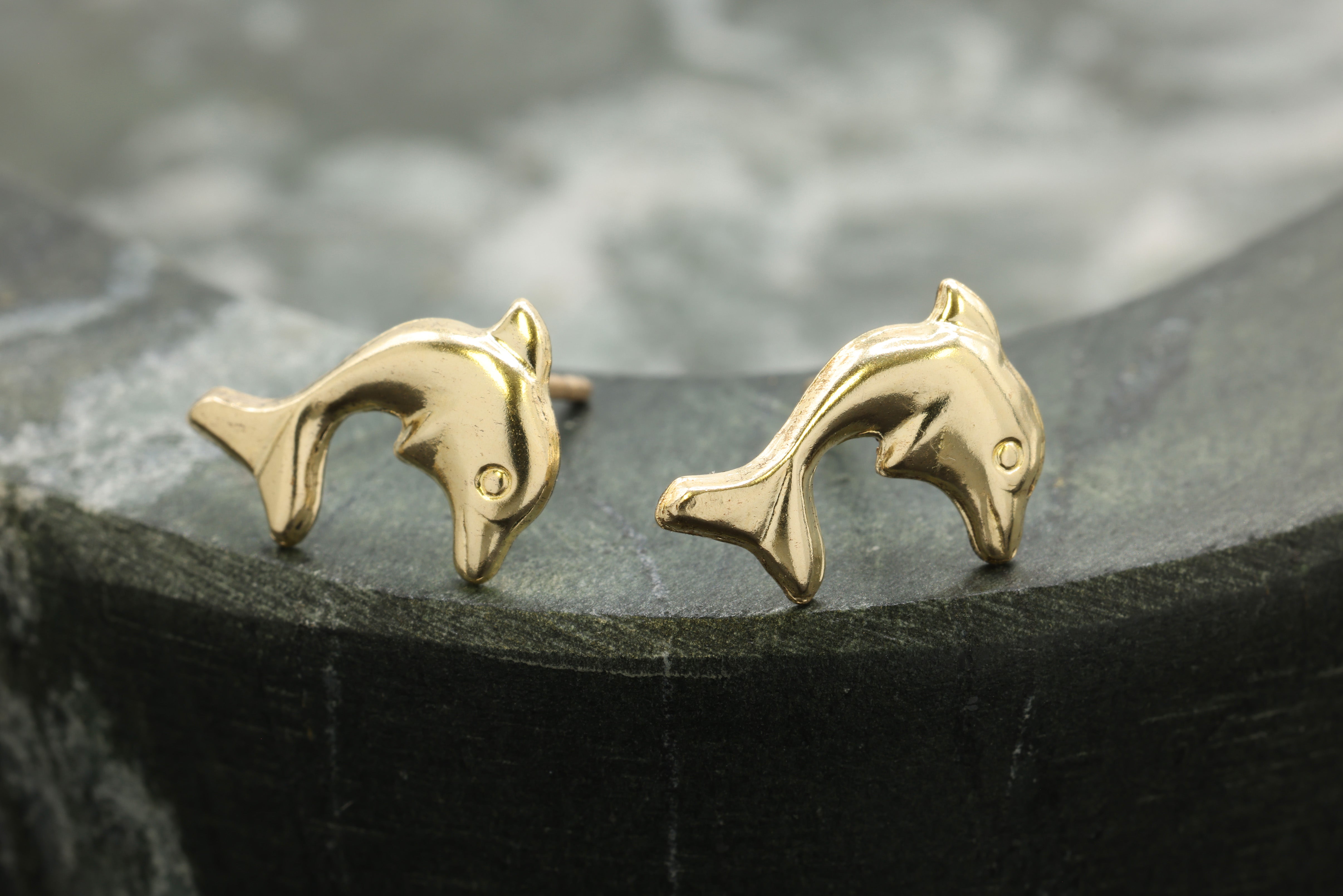 Dolphin Stud Earring, 14/20 Gold-Filled, 10mm x 8mm, Wholesale, Sealife Dainty Minimalist Jewelry Earrings