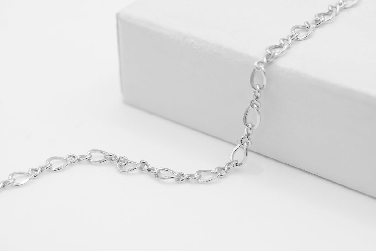 2.4mm Figure Eight Chain, 925 Sterling Silver, Wholesale, Pay Per Foot, Jewelry Making Chain - HarperCrown