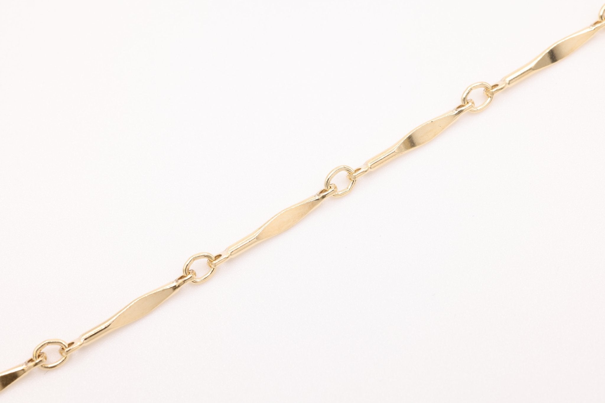 2.5mm x 13mm Marquise Bar Chain, 14K Gold-Filled, Pay Per Foot, Jewelry Making Chain - HarperCrown