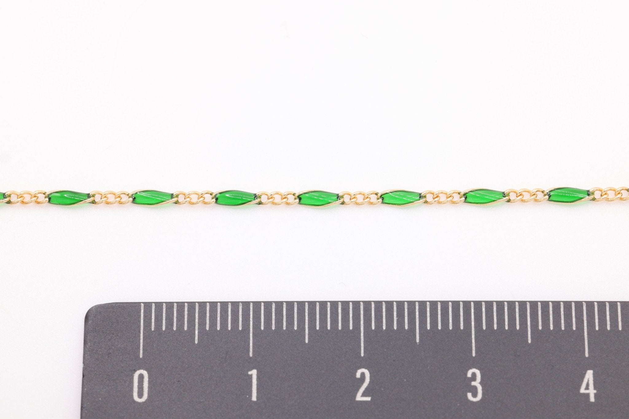 2.5mm x 3.5mm Figaro Green Enamel Chain, 14/20 Gold - Filled, Enamel Color Unfinished Chain Permanent Jewelry - HarperCrown