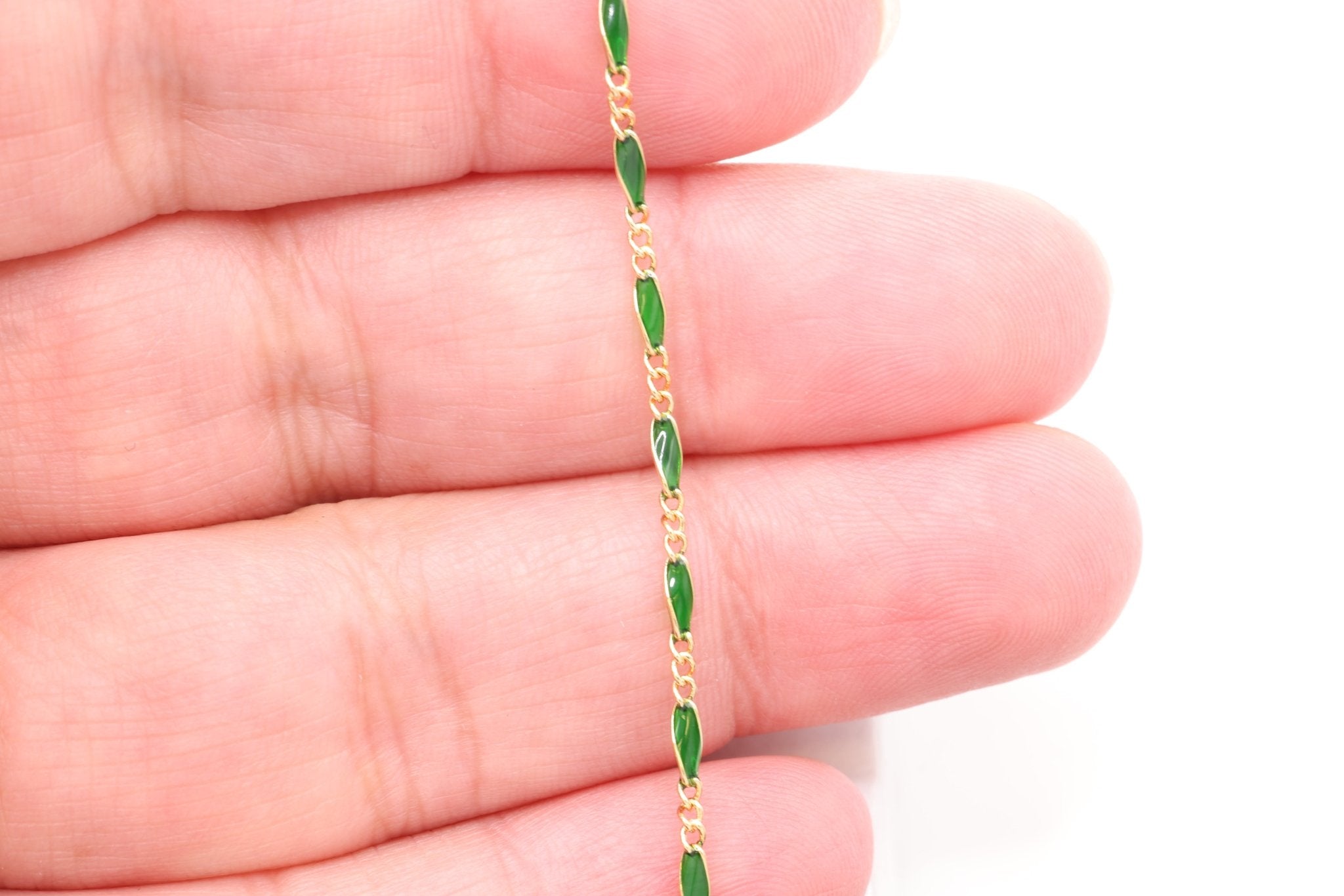 2.5mm x 3.5mm Figaro Green Enamel Chain, 14/20 Gold - Filled, Enamel Color Unfinished Chain Permanent Jewelry - HarperCrown