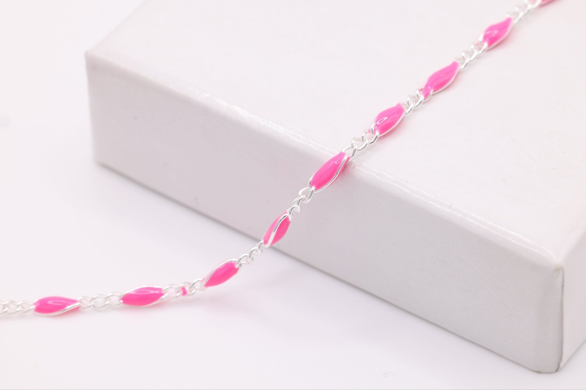 2.5mm x 3.5mm Figaro Pink Enamel Chain, 925 Sterling Silver, Enamel Color Unfinished Chain Permanent Jewelry - HarperCrown