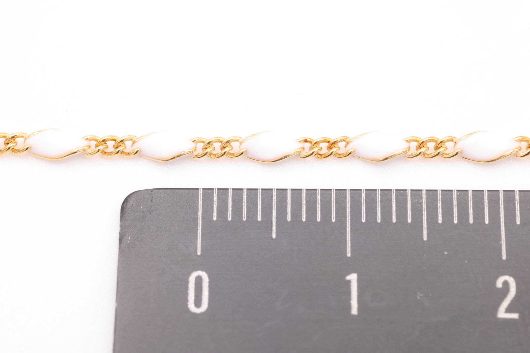 2.5mm x 3.5mmmm Figaro White Enamel Chain, Gold - Filled, Enamel Color Unfinished Chain Permanent Jewelry - HarperCrown