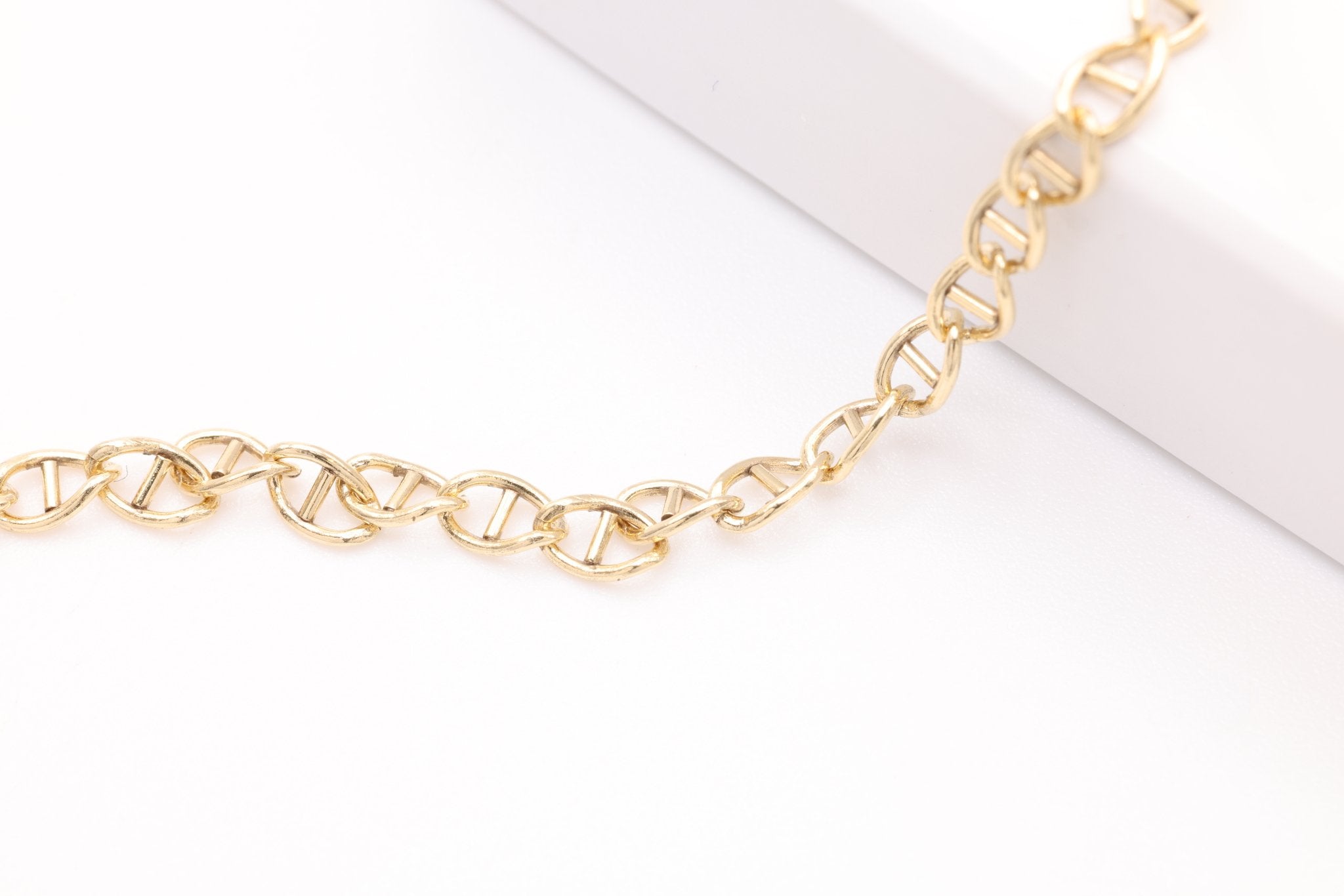 2.5mm x 4.5mm Mariner Anchor Chain, Gold - Filled, Bulk DIY Spool Pay Per Foot Jewelry Making Chain - HarperCrown
