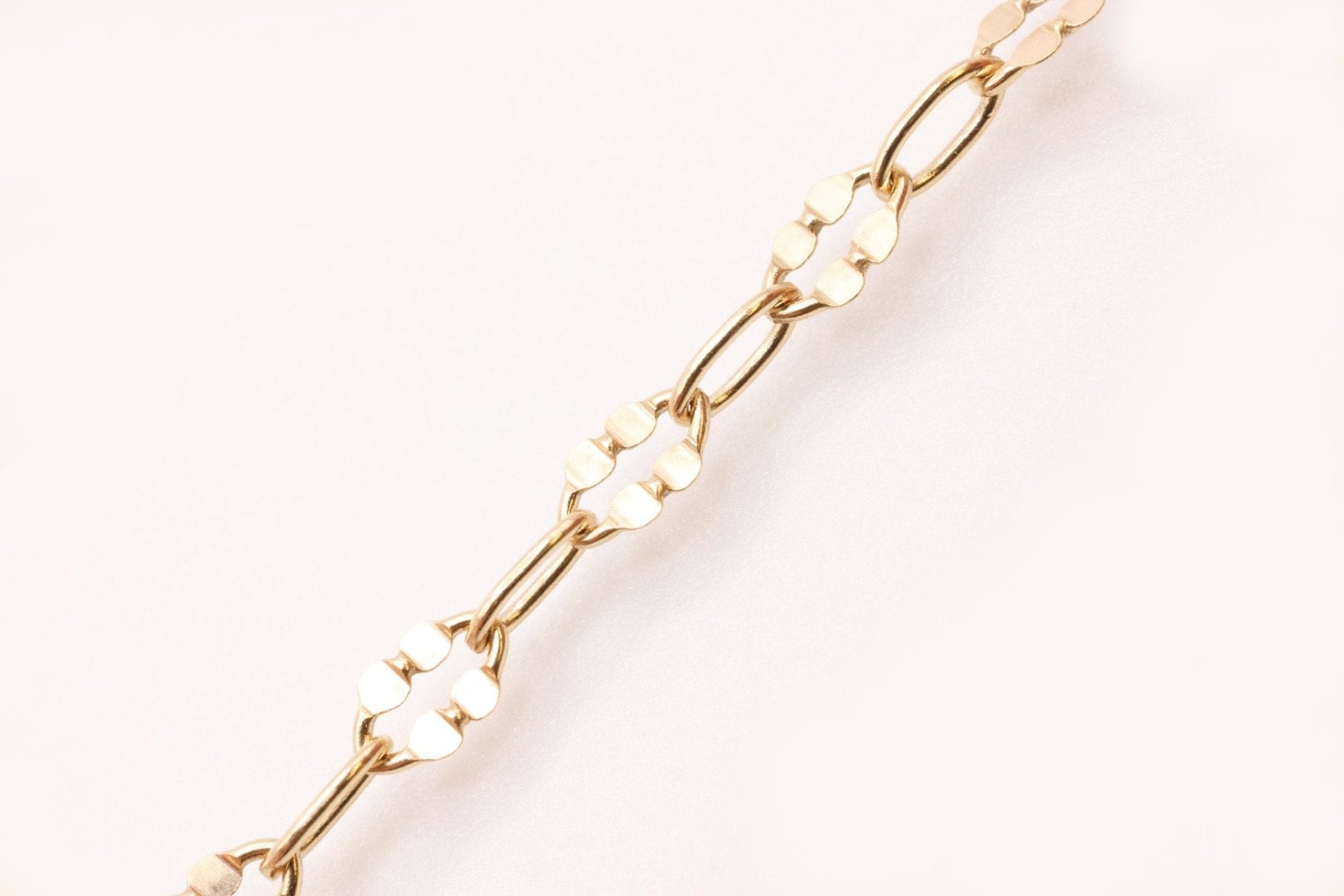 2.5mm x 4mm Double Dapped Chain, Gold - Filled, Bulk Pay Per Foot Jewelry Making Chain - HarperCrown