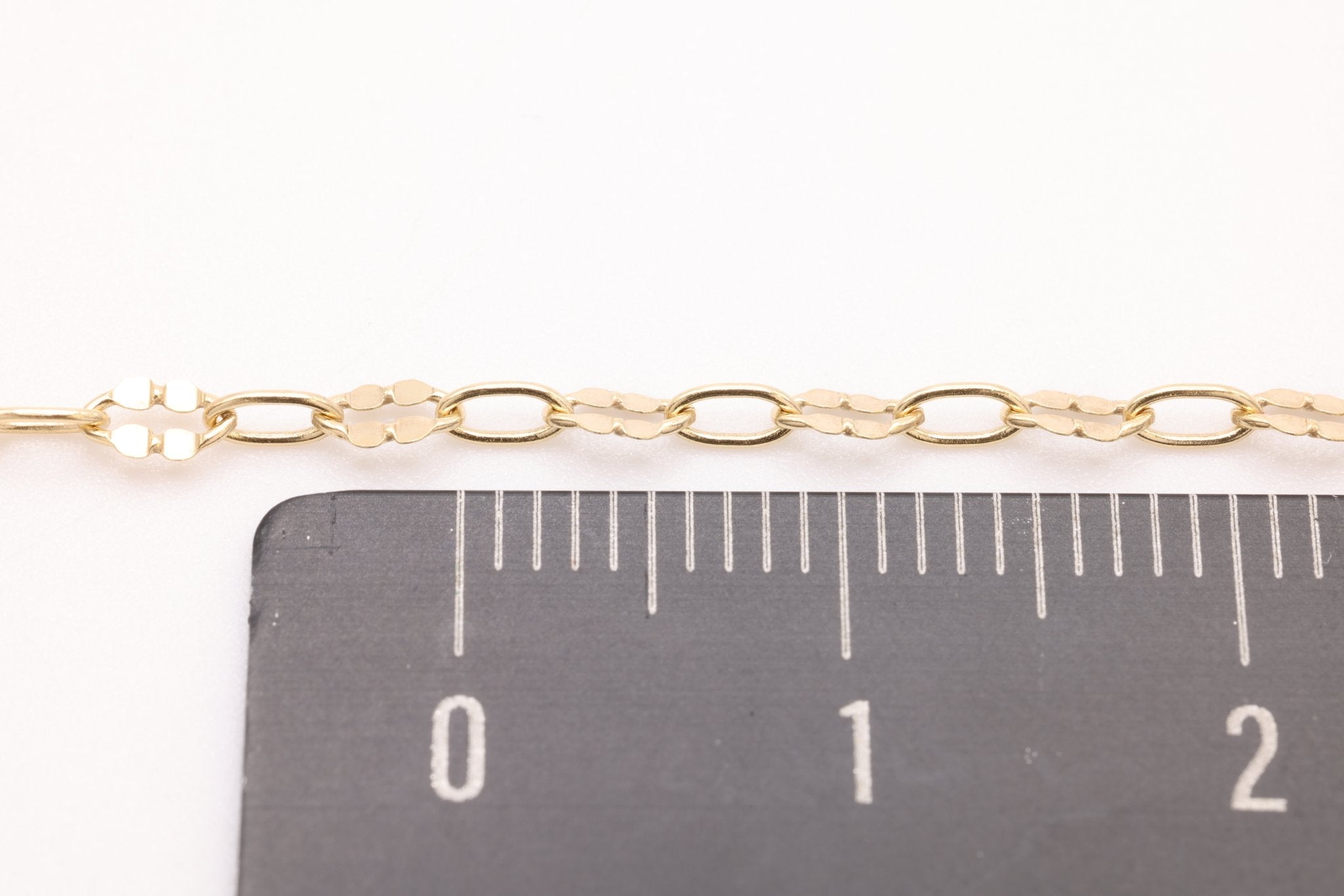 2.5mm x 4mm Double Dapped Chain, Gold - Filled, Bulk Pay Per Foot Jewelry Making Chain - HarperCrown