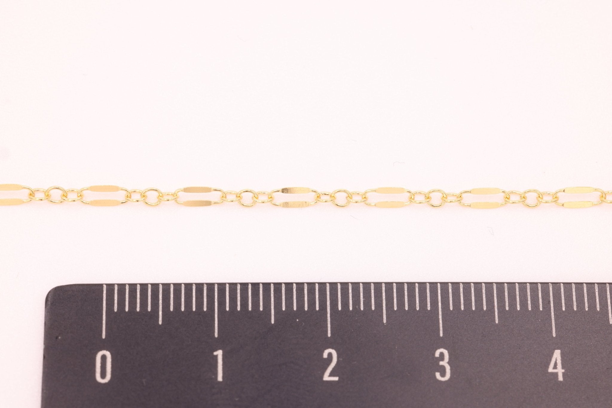 2.5mm x 6mm Long & Short Dapped Sequin Chain, 14/20 Gold - Filled, Bulk Pay Per Foot Jewelry Making Chain - HarperCrown