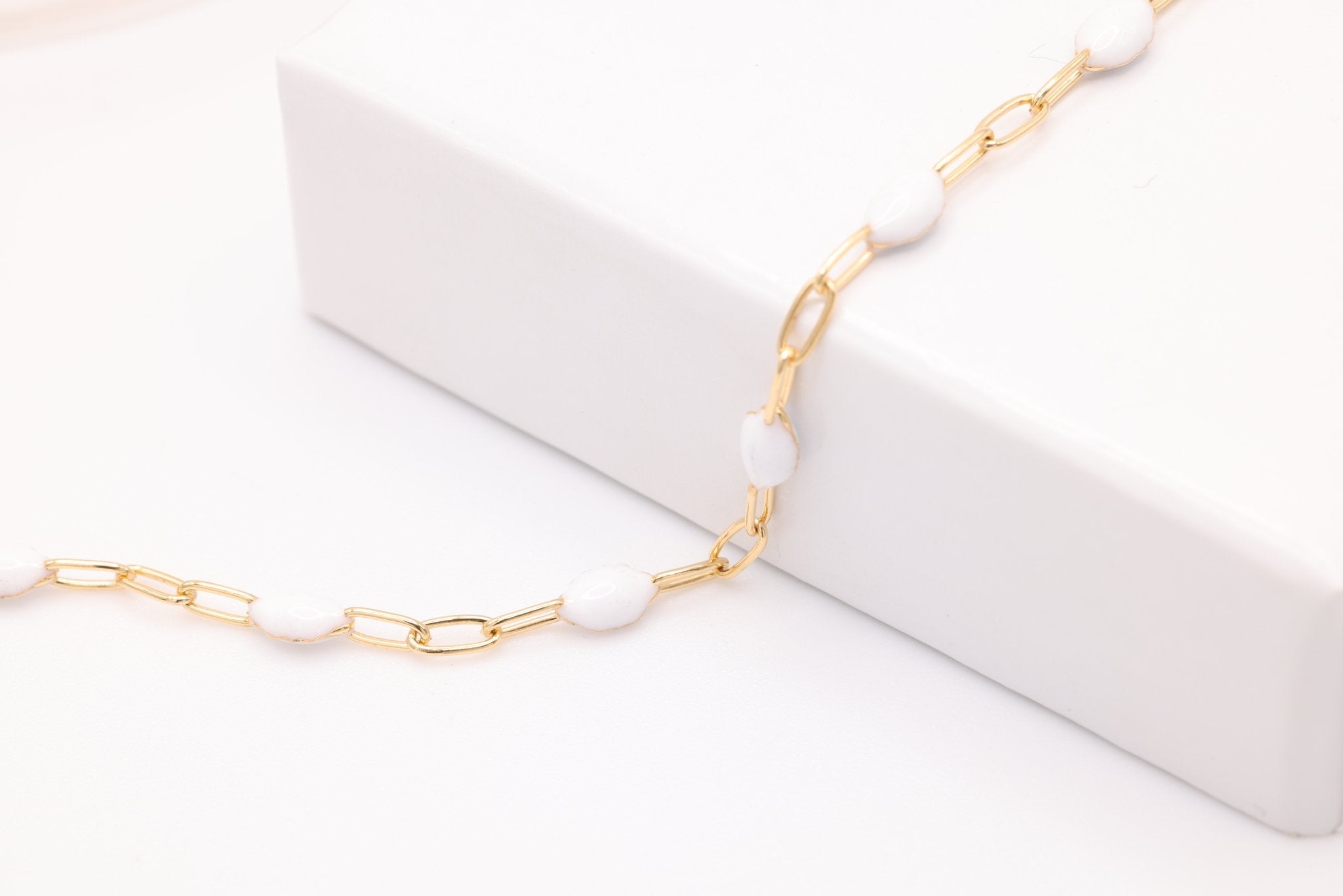 2mm x 2.5mmmm Paperclip White Enamel Chain, Gold - Filled, Enamel Color Unfinished Chain Permanent Jewelry - HarperCrown