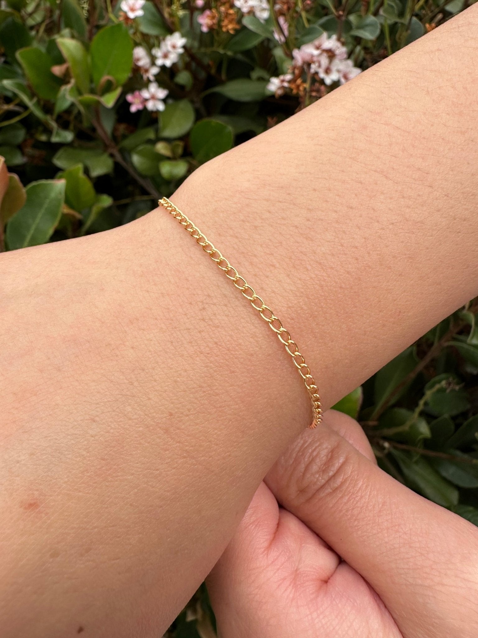 2mm x 3mm Flat Curb Chain, 14/20 Gold - Filled, Wholesale, Pay Per Foot, Jewelry Making Chain - HarperCrown