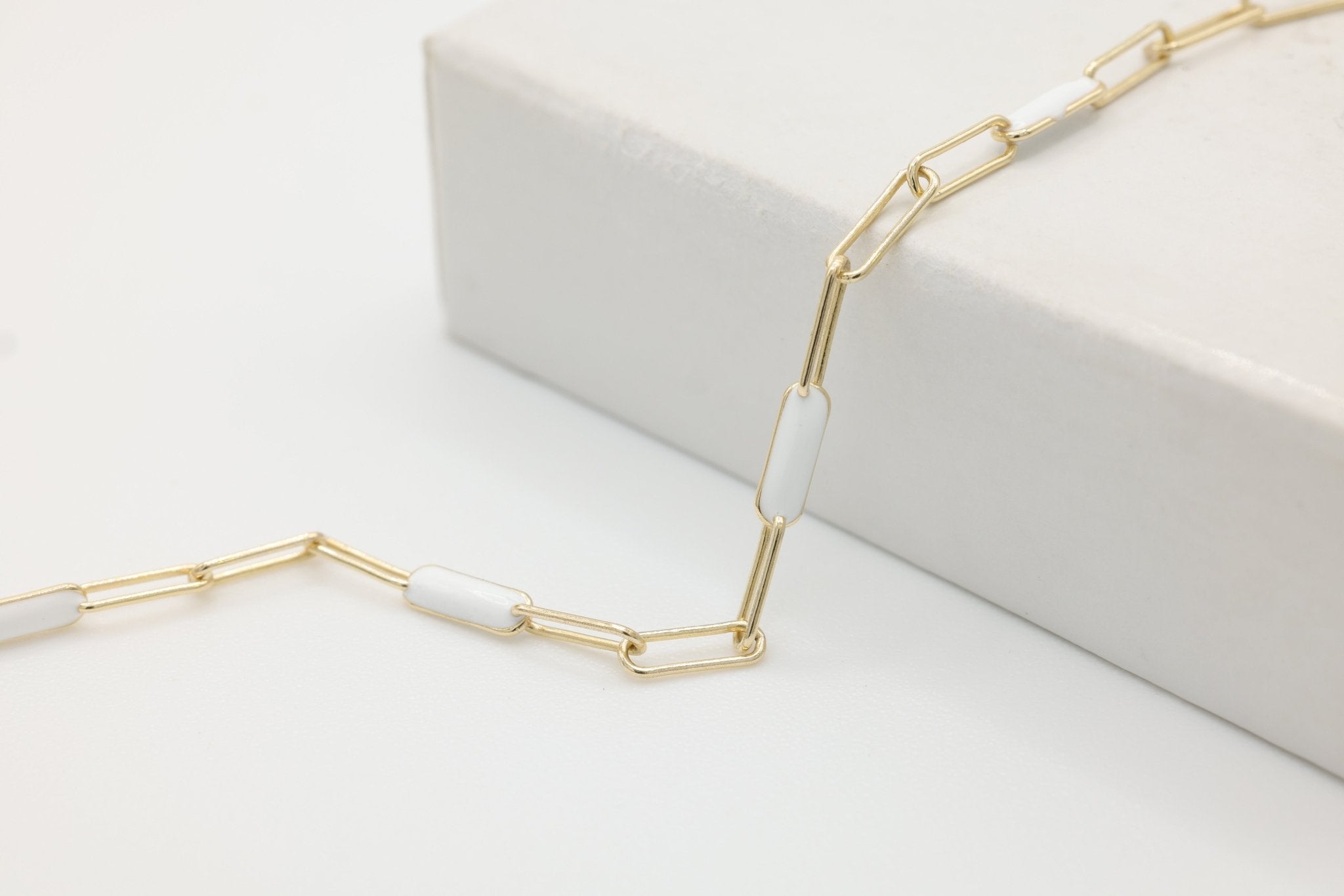 2mm x 5.5mm Paperclip Precision White Enamel Chain, 14/20 Gold - Filled, Wholesale, Chain Permanent Jewelry - HarperCrown