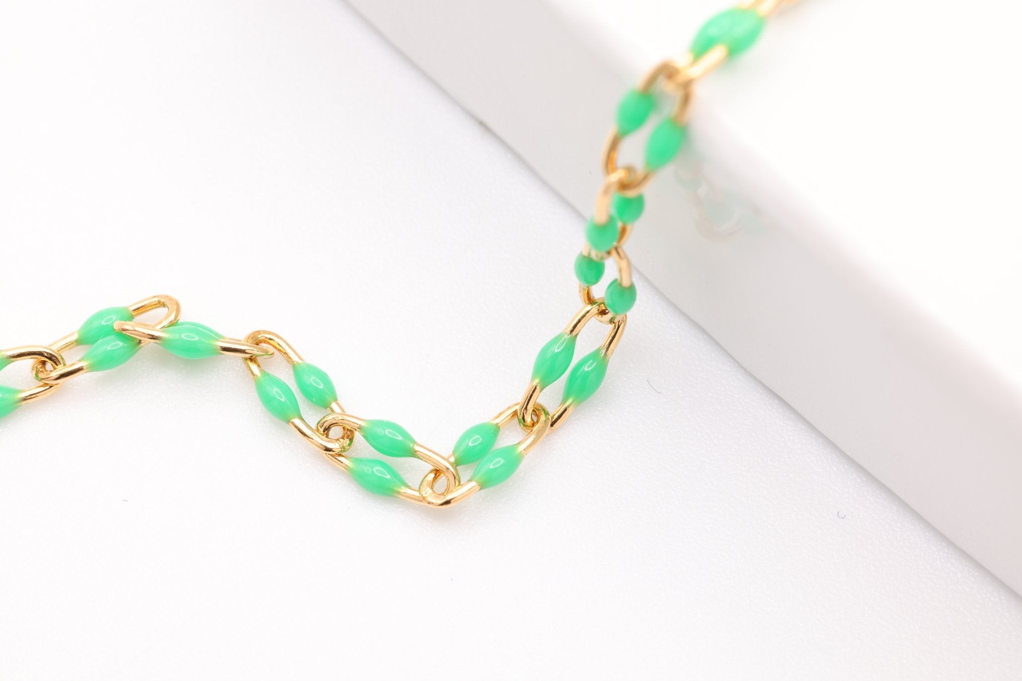 2mm x 5.5mmmm Paperclip Green Enamel Chain, Gold - Filled, Enamel Color Unfinished Chain Permanent Jewelry - HarperCrown