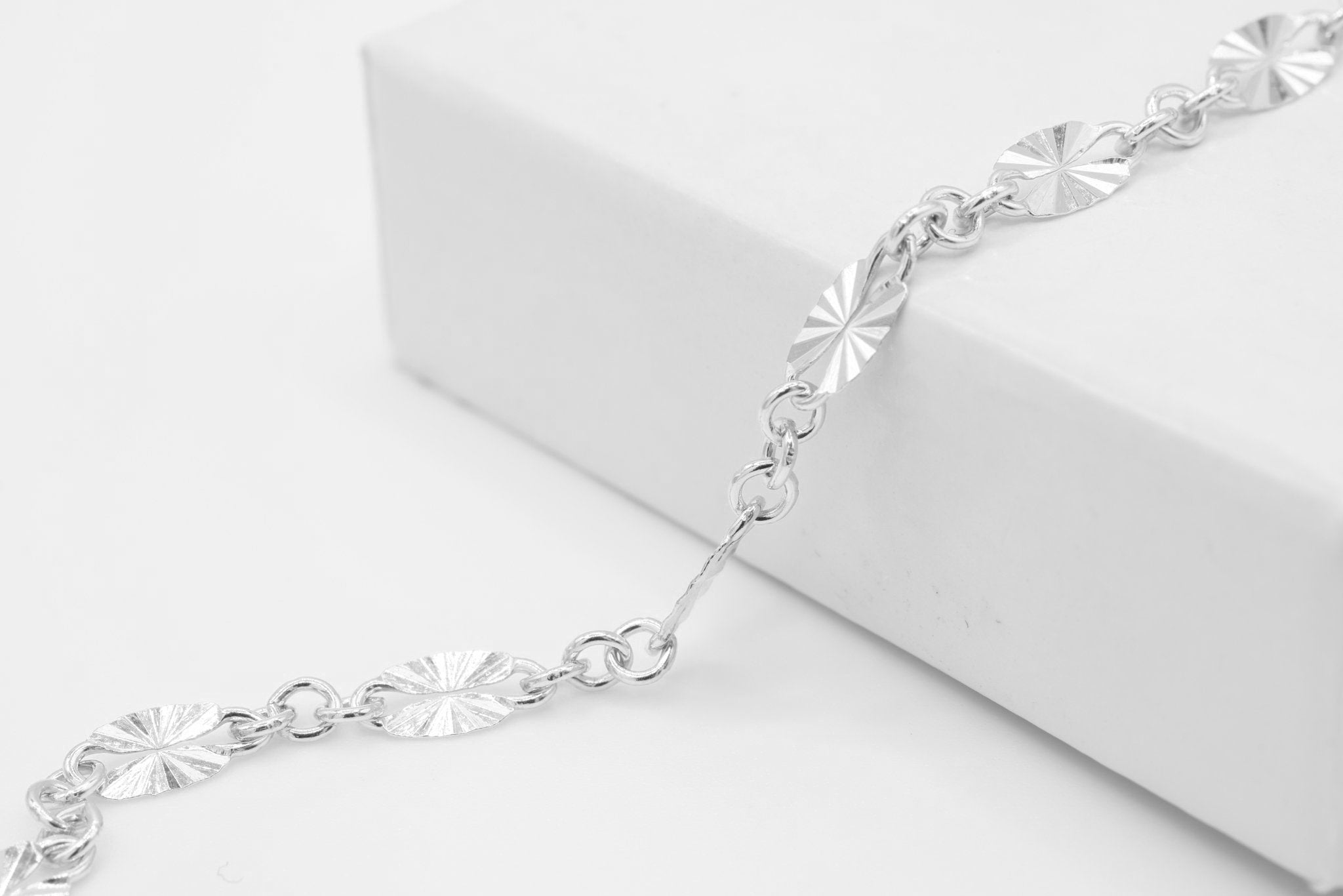 3mm x 6mm Starburst Chain, 925 Sterling Silver, Wholesale, Bulk DIY Spool Pay Per Foot Jewelry Making Chain - HarperCrown