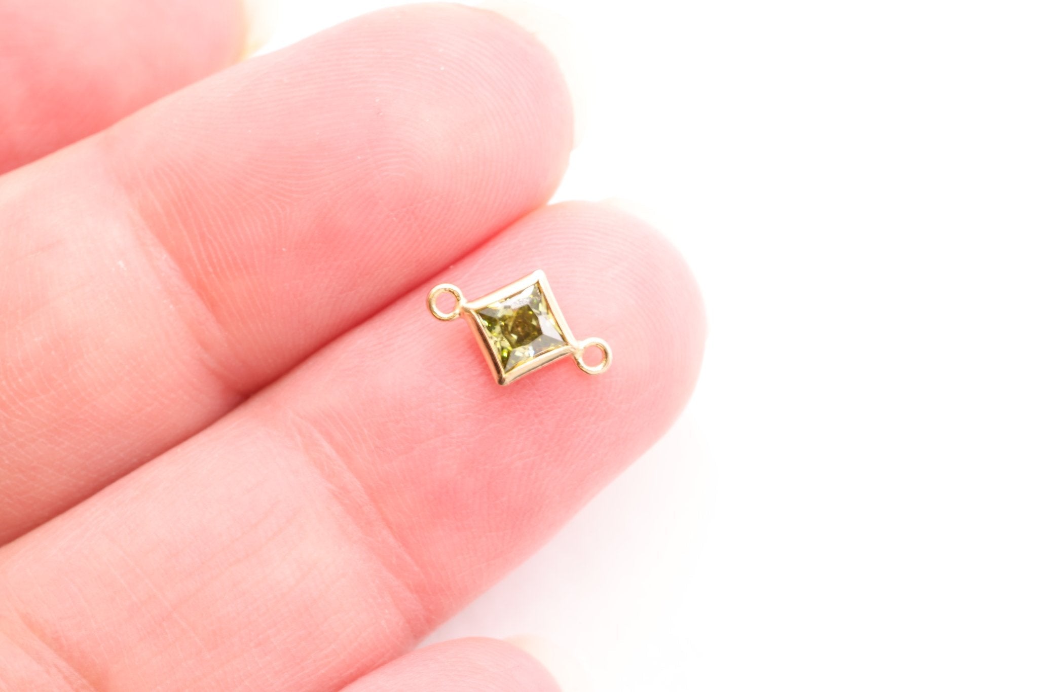 August Birthstone Peridot CZ Connector Bezel Frame, Gold - Filled, 4mm, Bulk DIY Wholesale Jewelry Making Charm - HarperCrown
