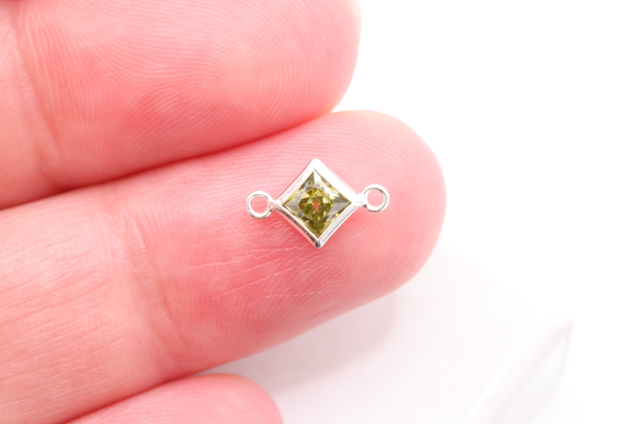 August Birthstone Peridot CZ Connector Bezel Frame, Sterling Silver, 4mm - HarperCrown