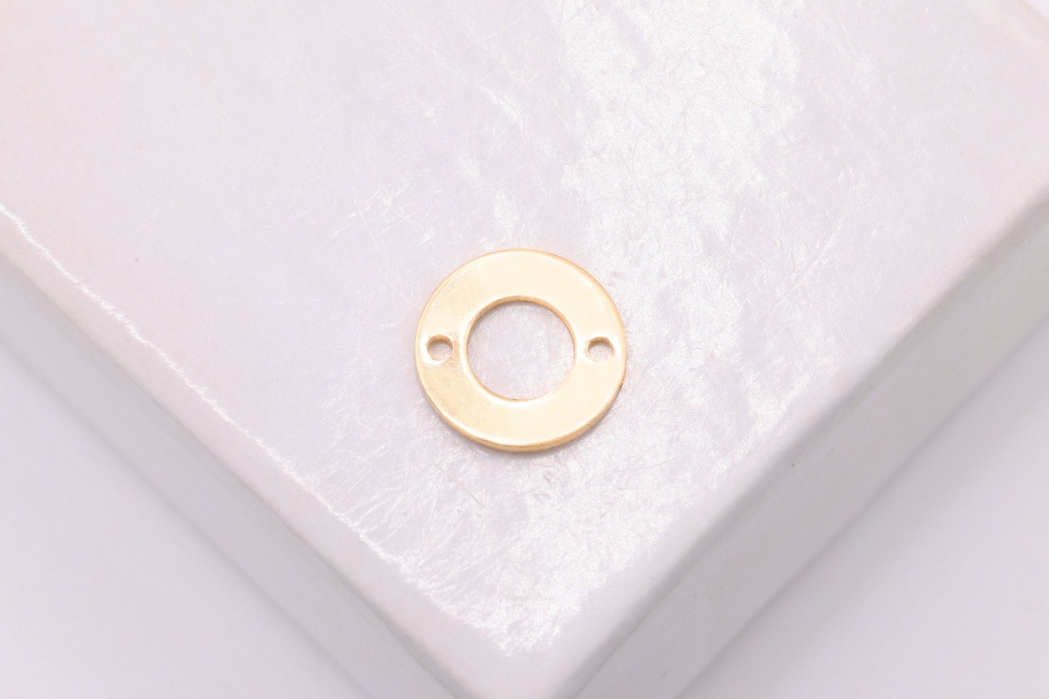 Circle Cutout Connector Charm, Wholesale, 14/20 Gold - Filled, 9mm, Flat Circle Outline Infinity Geometric Shape - HarperCrown