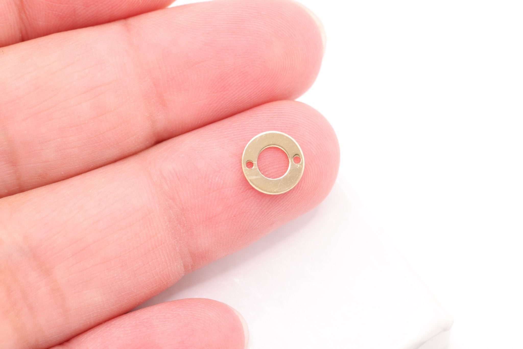 Circle Cutout Connector Charm, Wholesale, 14/20 Gold - Filled, 9mm, Flat Circle Outline Infinity Geometric Shape - HarperCrown