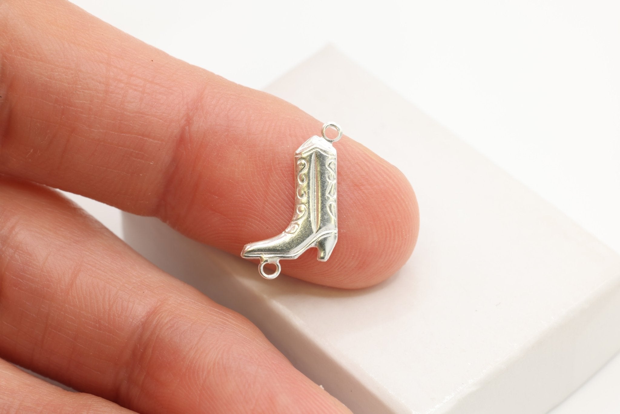 Cowboy Boot Connector Charm, Wholesale, 925 Sterling Silver, 15mm x 10mm, Cowgirl Texas Charm - HarperCrown