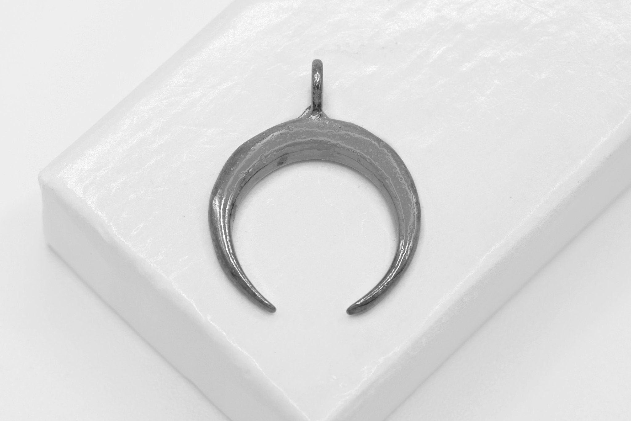 Crescent Half Moon Pendant - Black 18k gold plated over sterling silver - HarperCrown