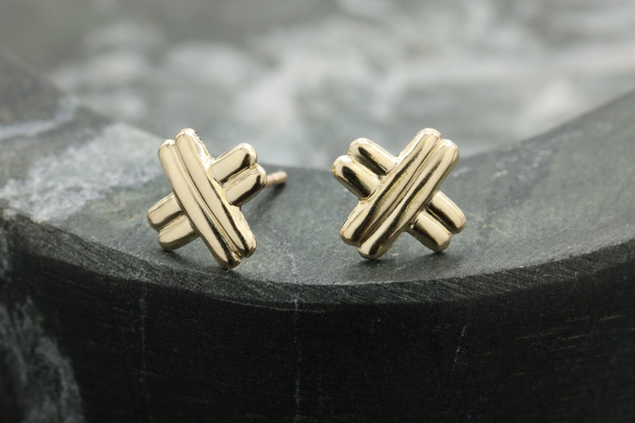 Crisscross Stud Earring, 14/20 Gold - Filled, 8mm x 8mm, Wholesale, Crossed Bar Dainty Minimalist Jewelry Earrings - HarperCrown