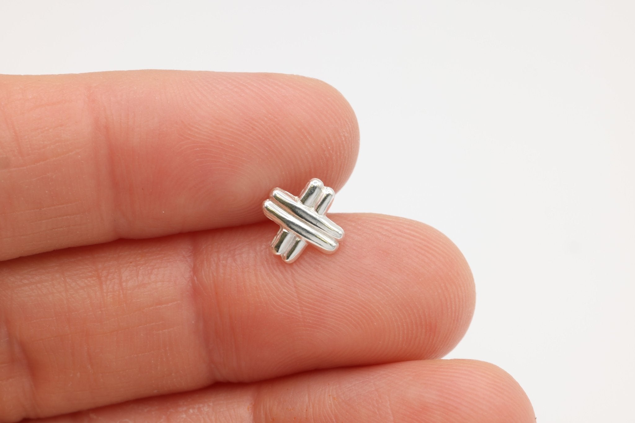 Crisscross Stud Earring, 925 Sterling Silver, 8mm x 8mm, Wholesale, Crossed Bar Dainty Minimalist Jewelry Earrings - HarperCrown