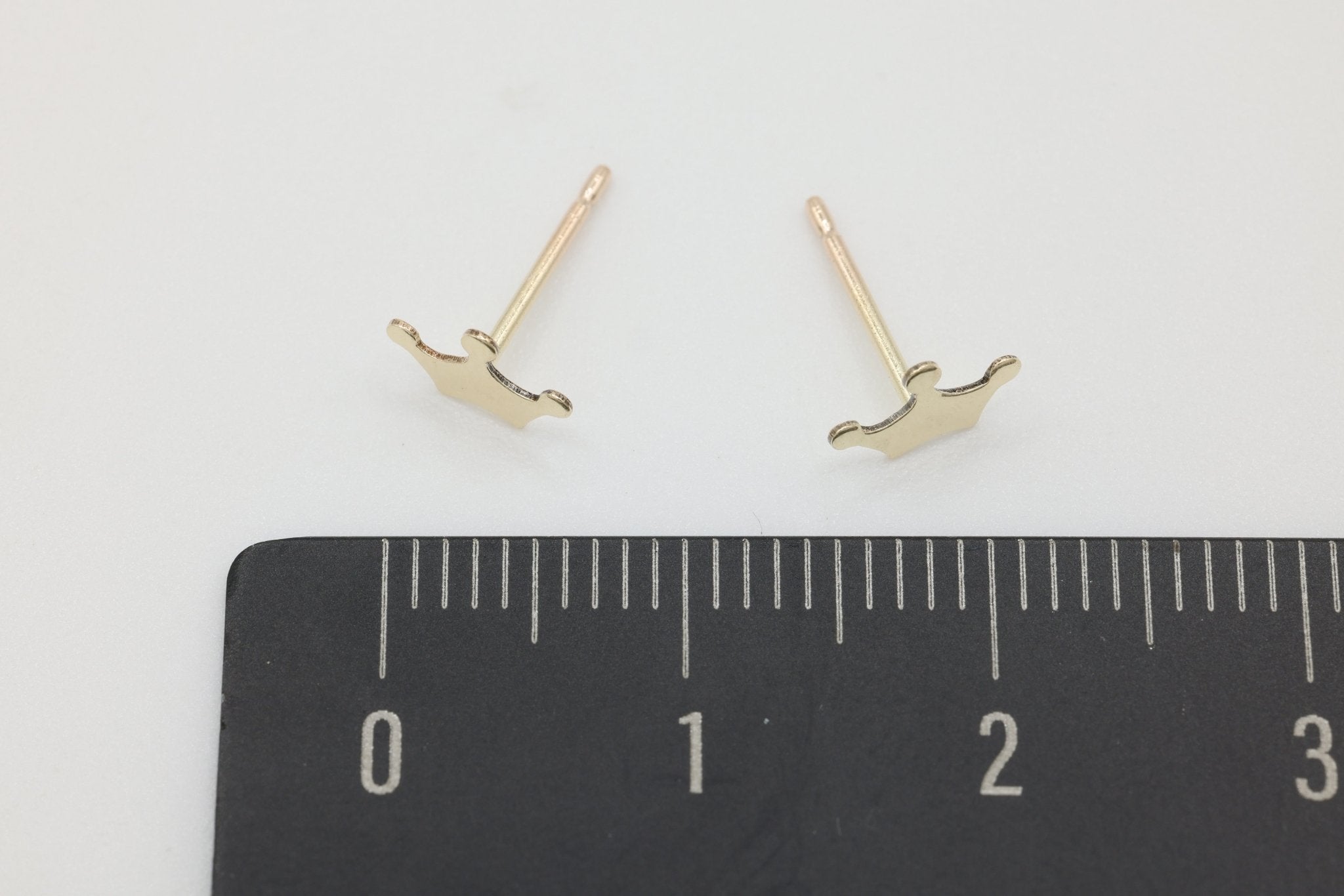 Crown Stud Earring, 14/20 Gold - Filled, 8mm x 5mm, Wholesale, Royal Crown Jewelry Earrings - HarperCrown