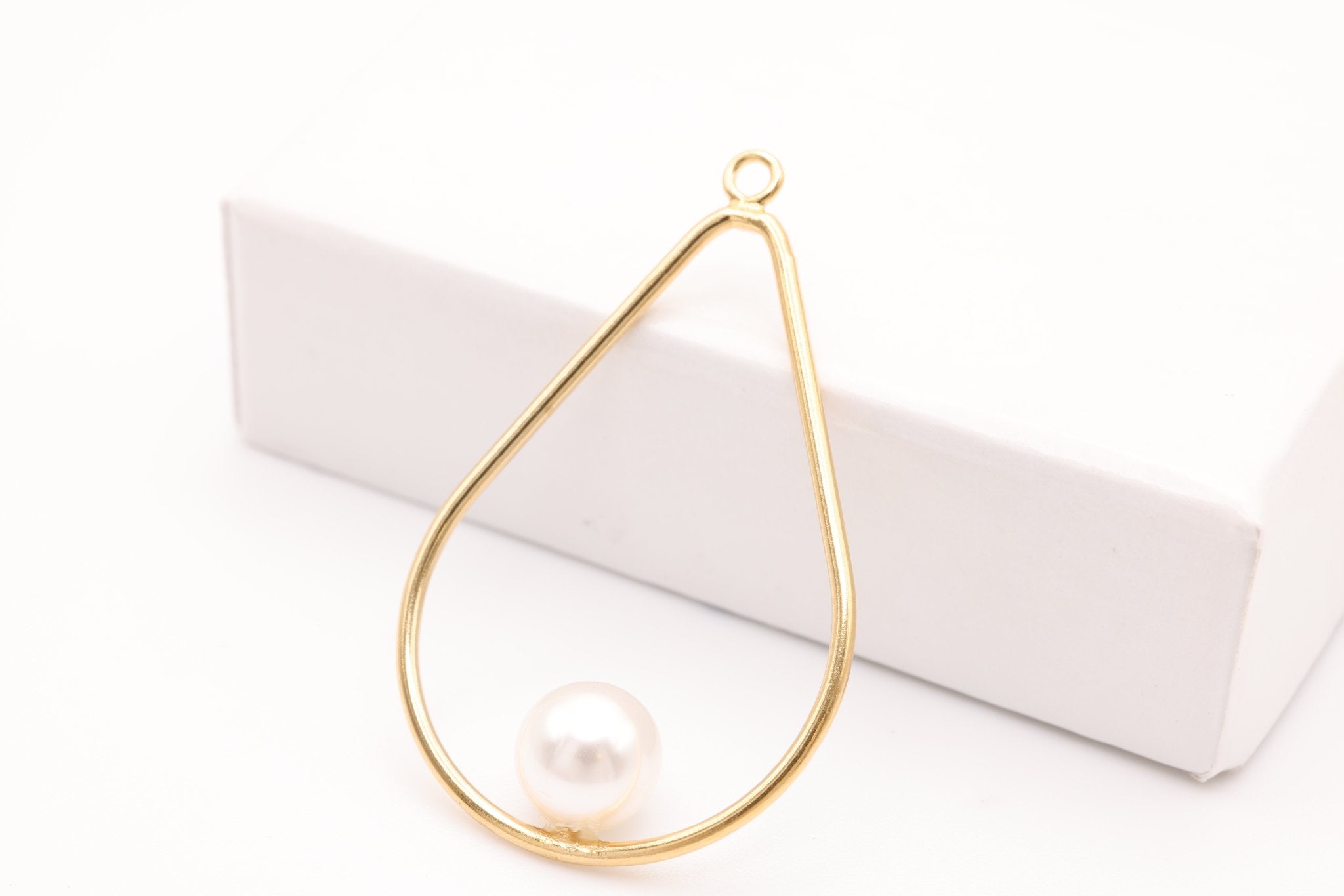 Floating Pearl Teardrop Pendant, Gold - Filled, 31mm x 19mm, Round Pearl, Bulk DIY Wholesale Jewelry Making Charm - HarperCrown