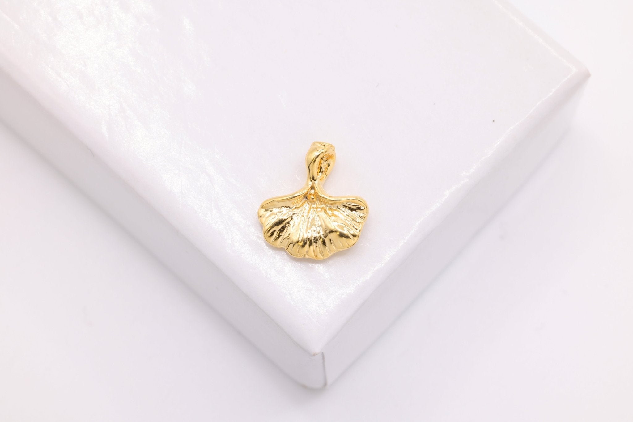 Ginkgo Leaf Charm, Wholesale, 18K Yellow Gold - Plated 925 Sterling Silver, 13mm x 13mm - HarperCrown