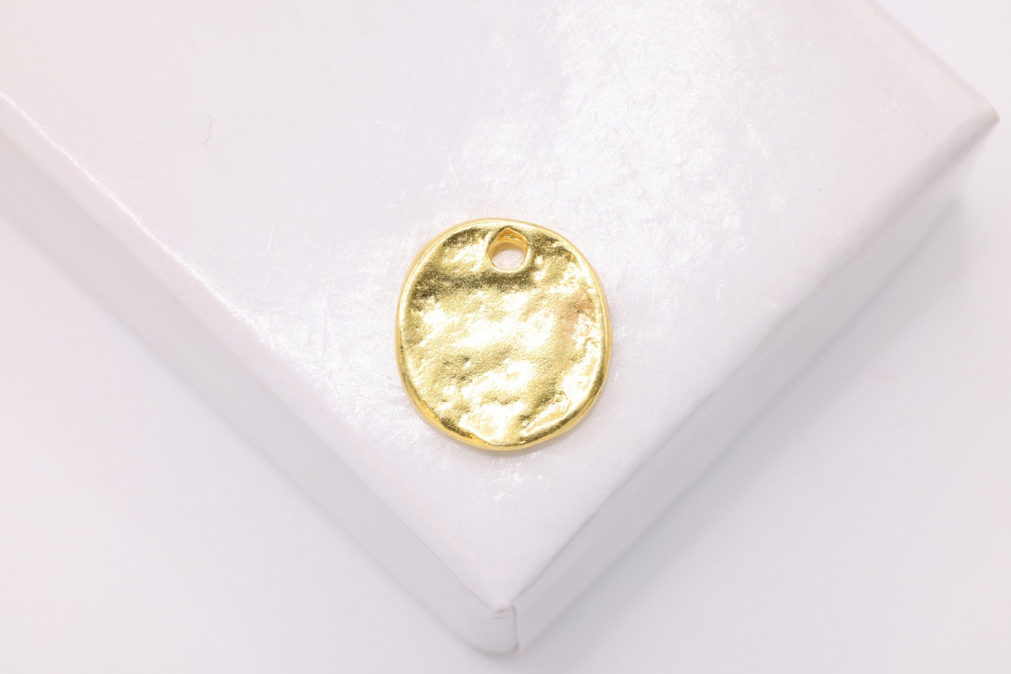 Hammered Round Disc Charm, Wholesale, 14K Solid Gold, 11mm x 10mm, Round Stamping Disc Blank - HarperCrown