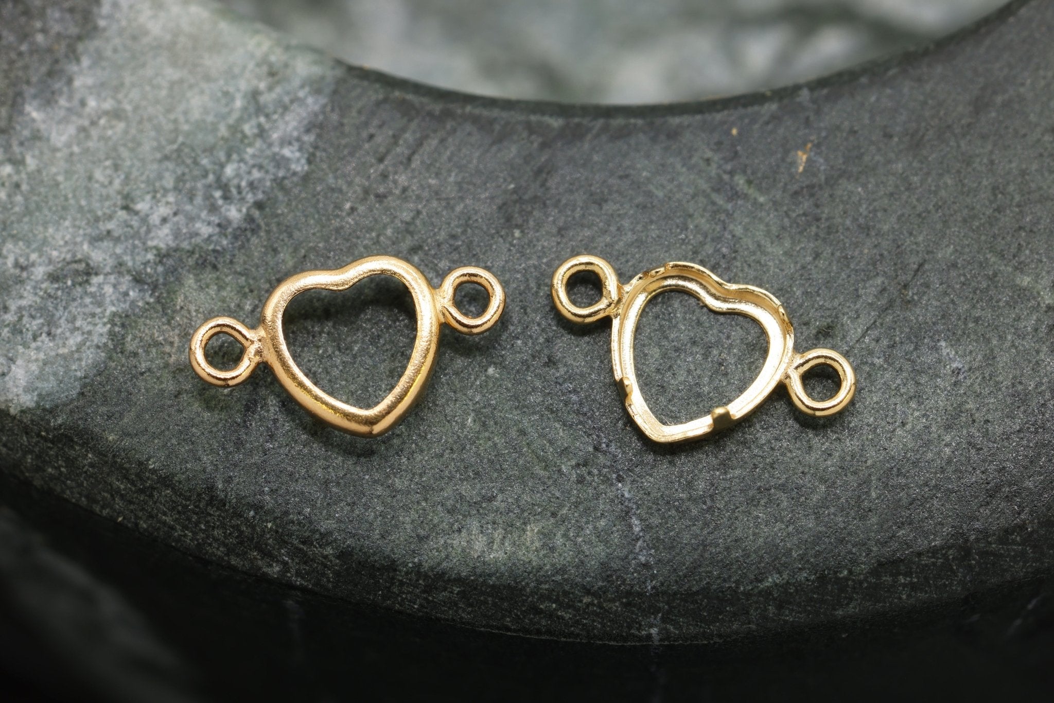 Heart Connector Bezel Self Set Bracket Charm, 14/20 Gold-Filled, 4mm x 4mm, Wholesale, Jewelry Making Charm - HarperCrown