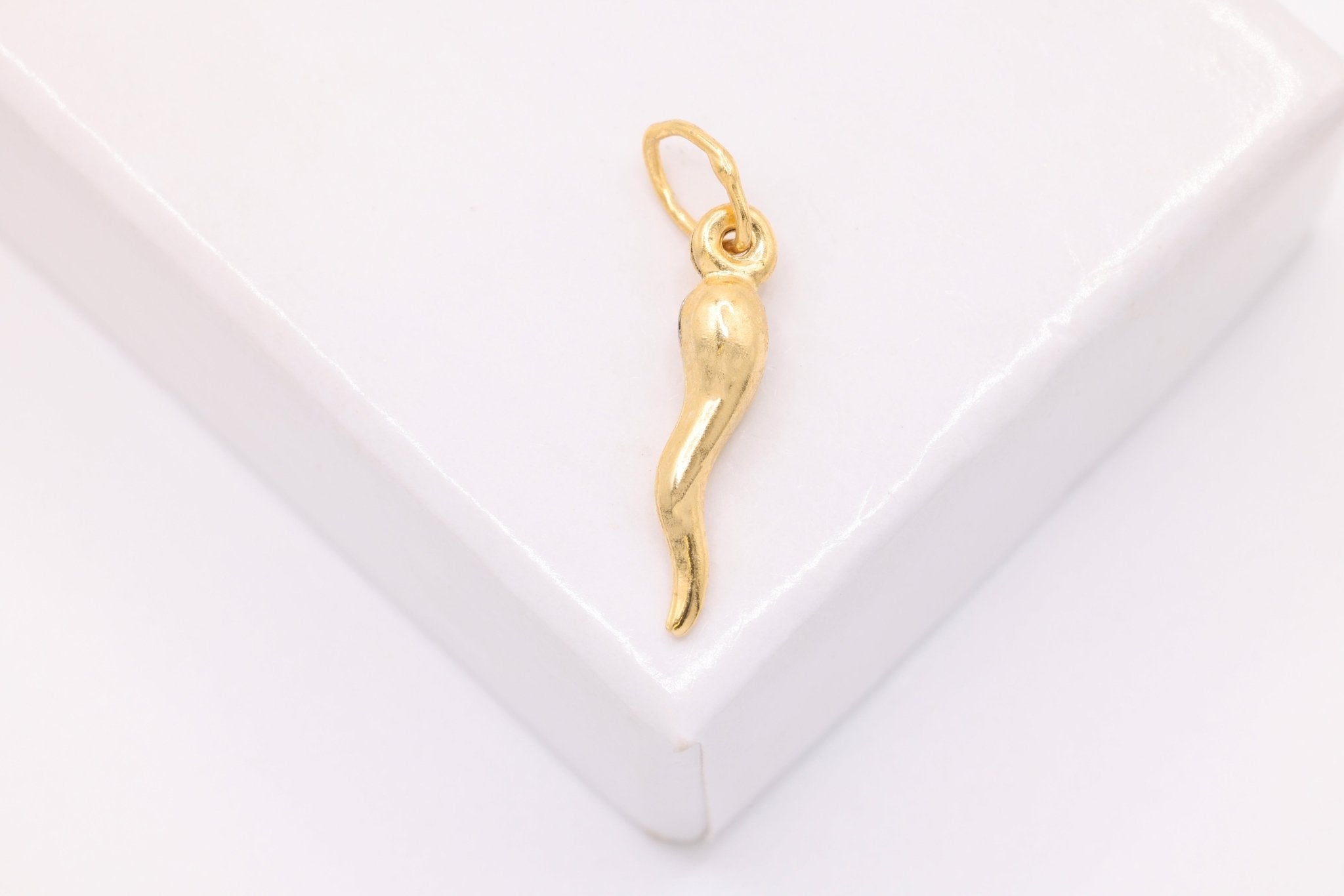 Italian Cornicello Horn Charm, 14/20 Gold - Filled or 925 Sterling Silver, Good Luck Protection Amulet Jewelry Making Supplies - HarperCrown