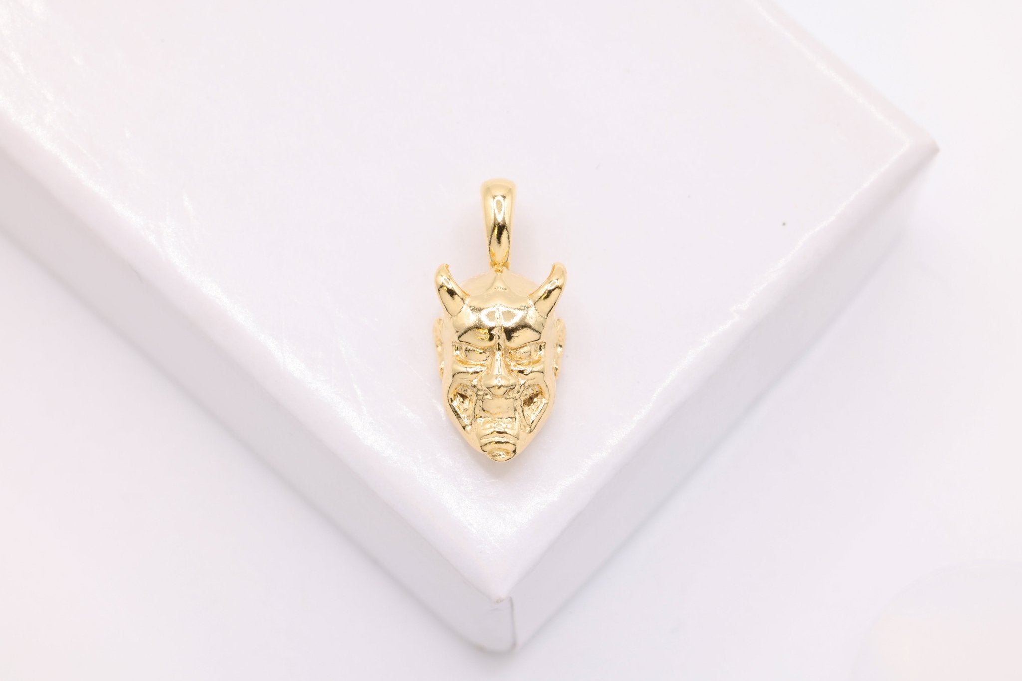 Japanese Kabuki Oni Mask Charm, Wholesale, 14K Gold, 19mm x 6mm - HarperCrown
