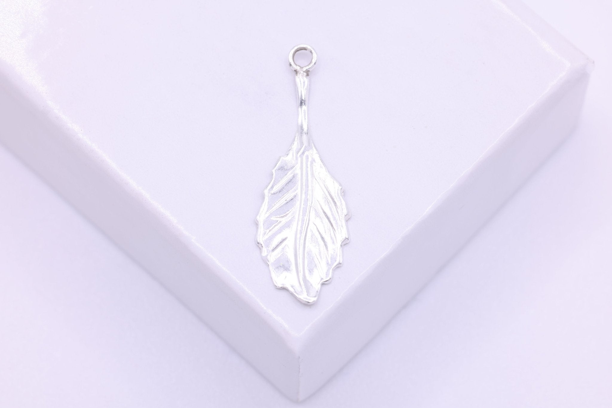 Leaf Charm, Wholesale, 925 Sterling Silver, 21mm x 7mm, Drops Dangles Leaves Nature Leaves Petal - HarperCrown