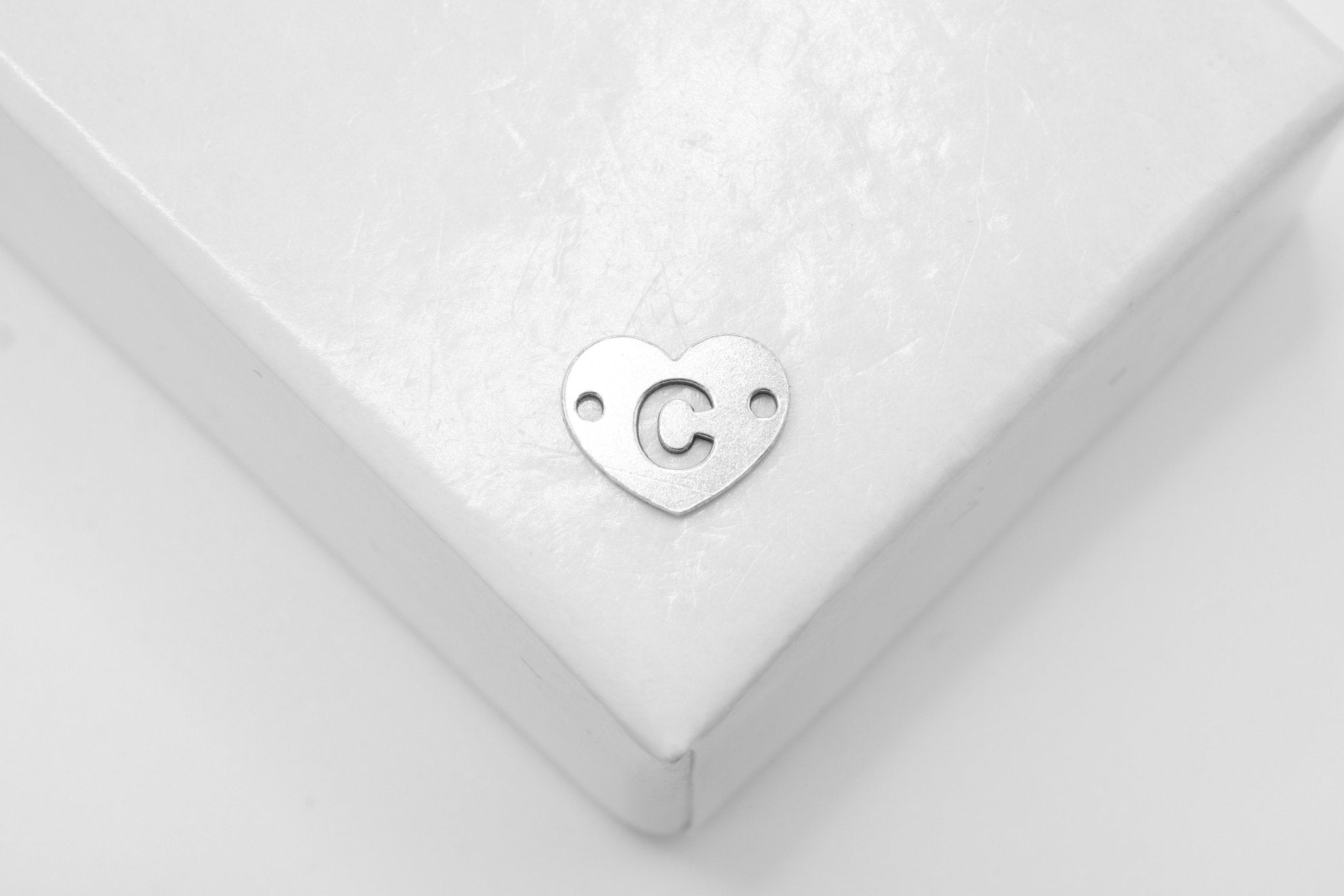 Letter Heart Connector Charm A - Z, Wholesale, 925 Sterling Silver, 8mm x 6mm, Alphabet Personalized Permanent Jewelry Charm - HarperCrown