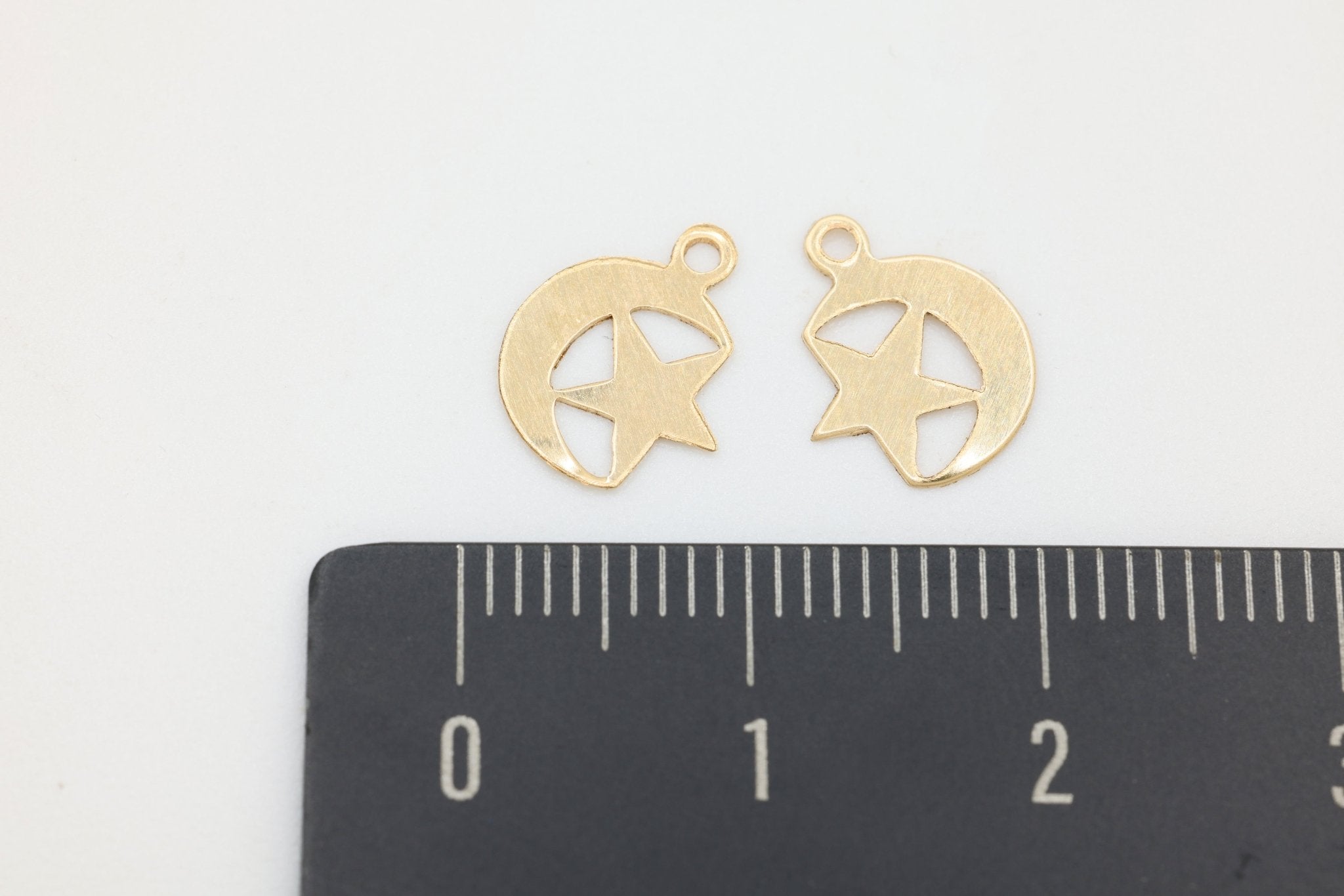 Moon Star Charm, 14/20 Gold-Filled, 10mm x 8mm, Wholesale, Celestial, Jewelry Making Charm - HarperCrown