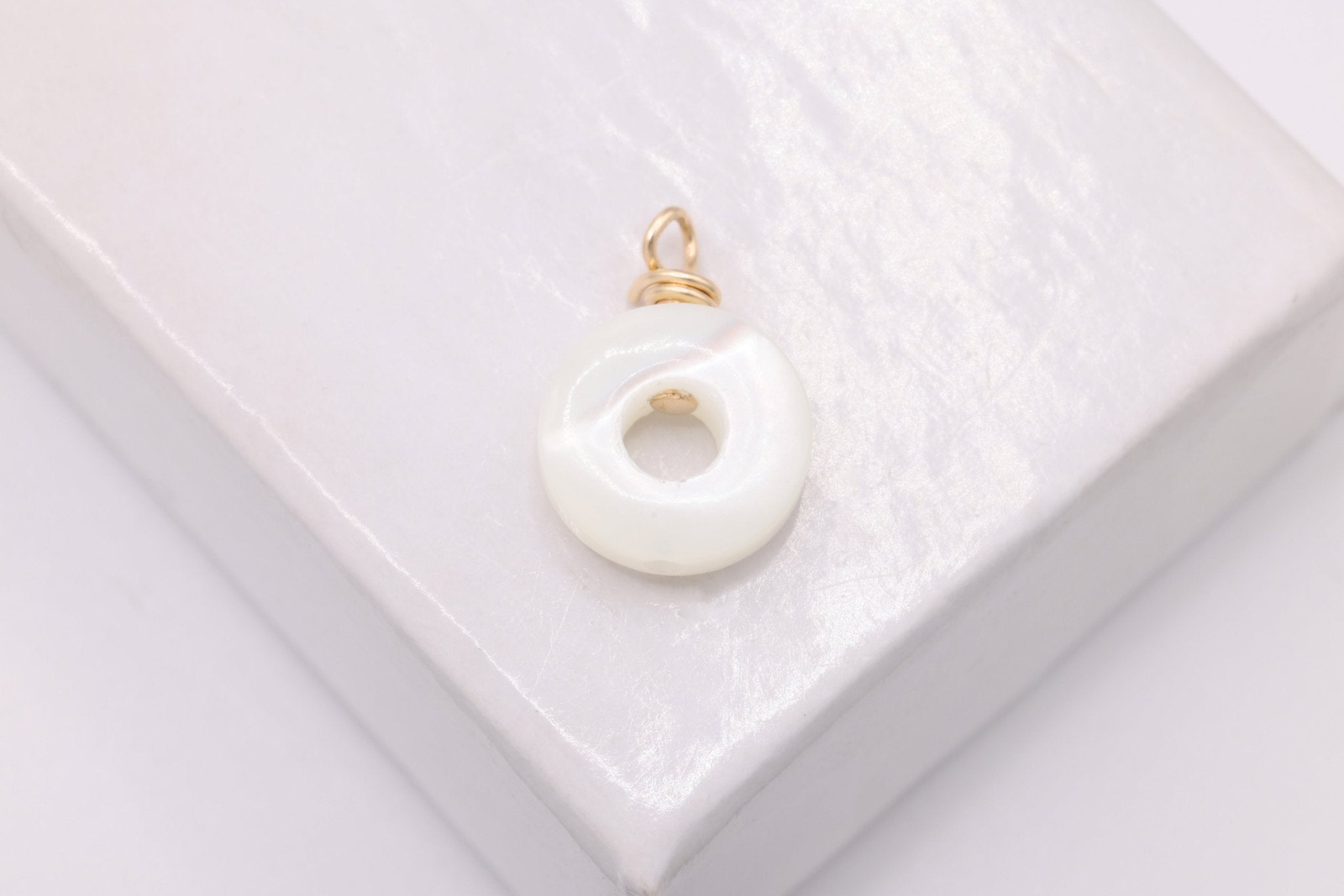 Mother of Pearl Circle Charm, Wholesale, 14/20 Gold - Filled, 10mm, Jewelry Making Charm - HarperCrown