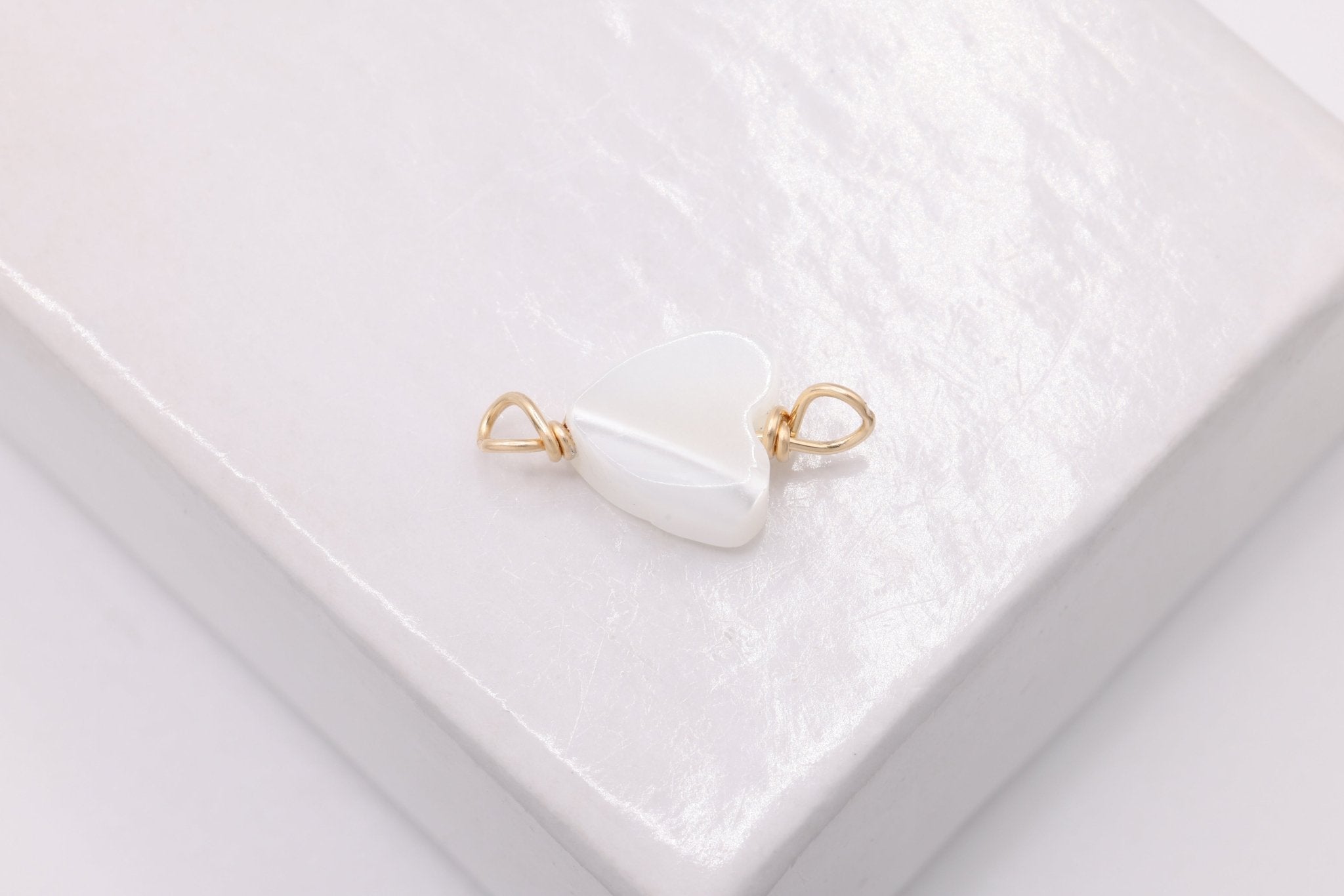 Mother of Pearl Heart Connector Charm, Wholesale, 14/20 Gold - Filled, 7mm x 5mm, Jewelry Making Charm - HarperCrown