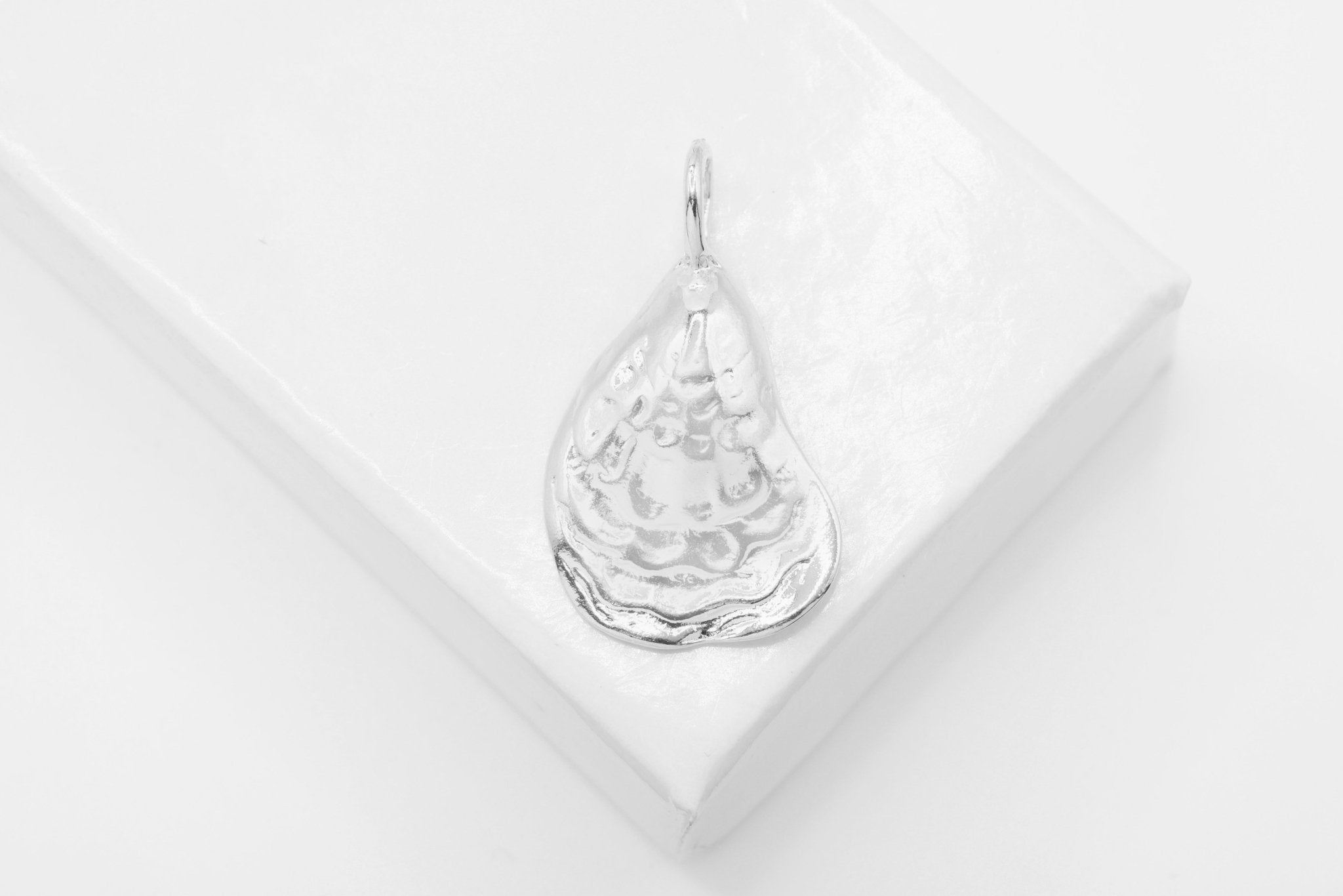 Oyster Shell Charm, Wholesale, 925 Sterling Silver, 23mm x 14mm, Sea Shell - HarperCrown