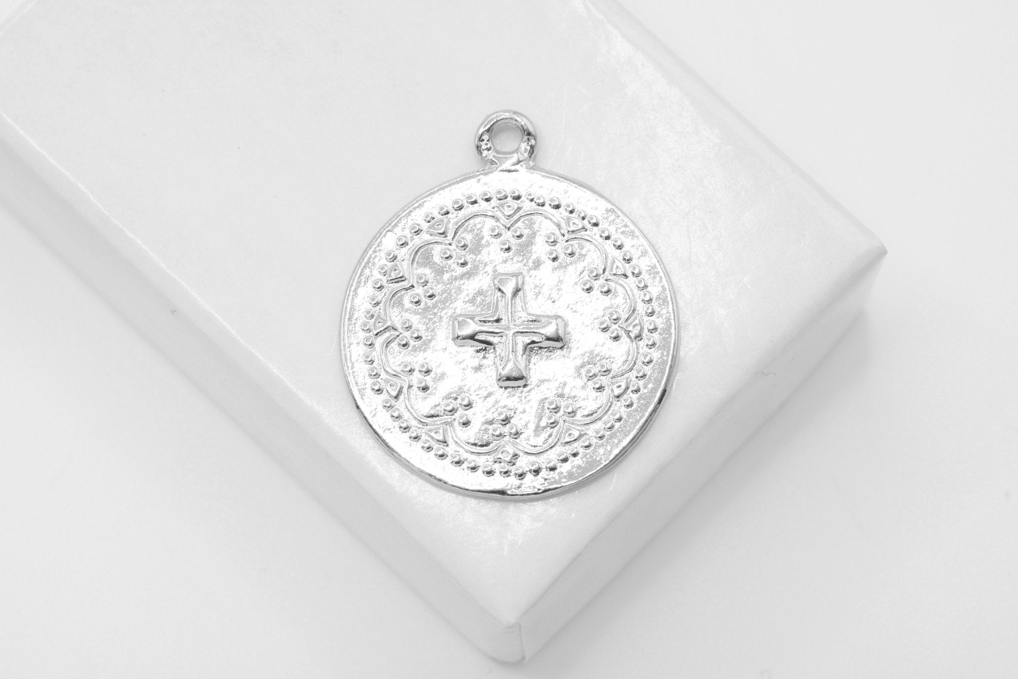 Round Cross Pendant, 925 Sterling Silver, 25mm x 21mm, Communion Christian Catholic Cross - HarperCrown