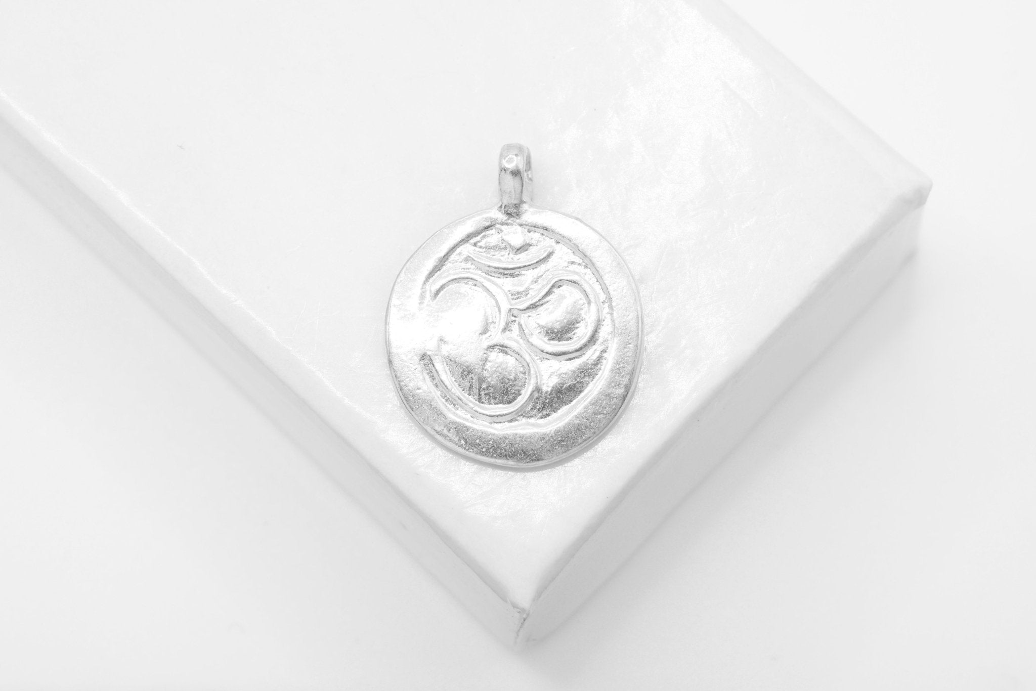 Round Ohm Sanskrit Disc Charm, Wholesale, 925 Sterling Silver, 18mm x 14mm, Yoga Om - HarperCrown