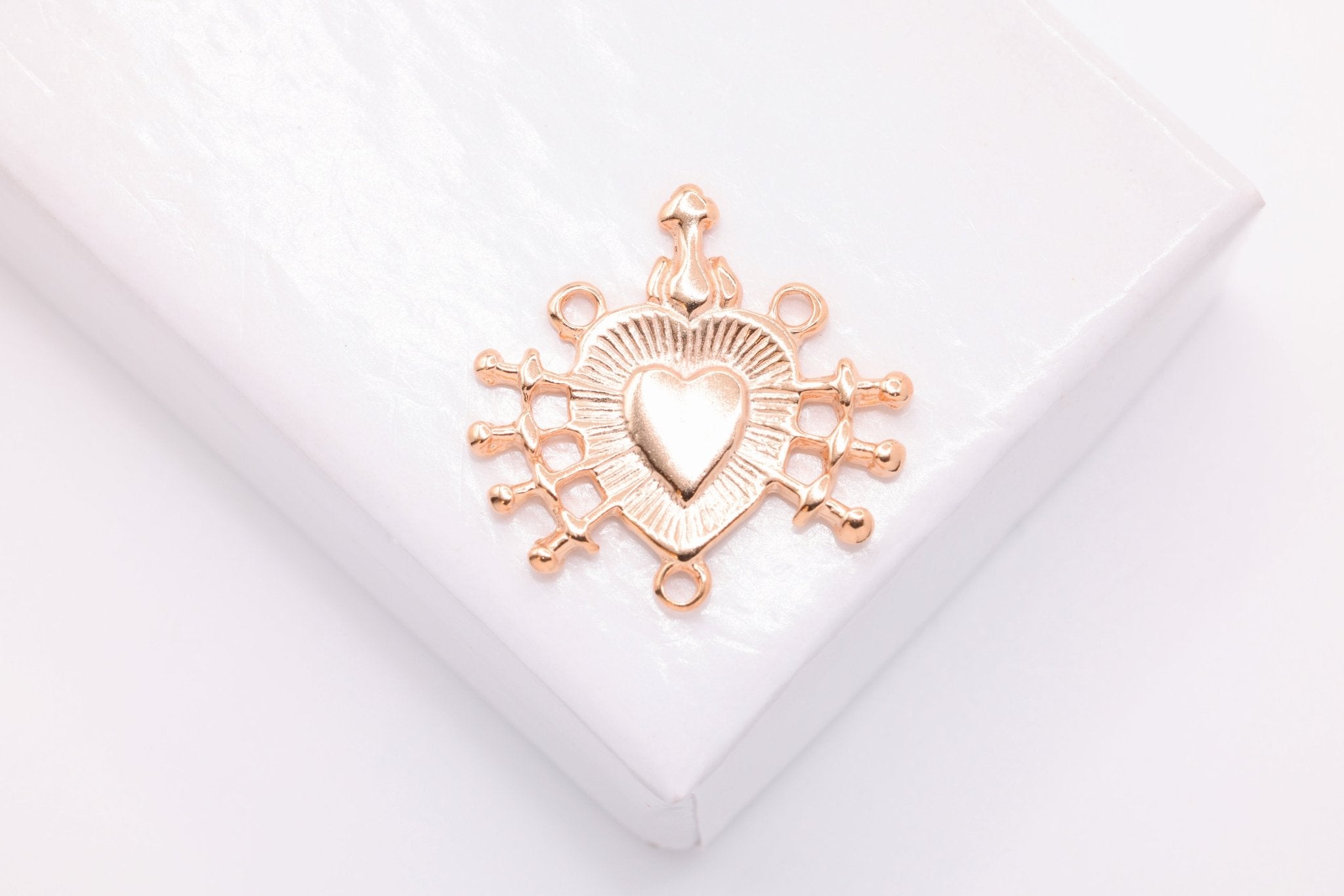 Sacred Heart Charm, Wholesale, 18K Rose Gold - Plated 925 Sterling Silver, 18mm x 18mm, Love - HarperCrown