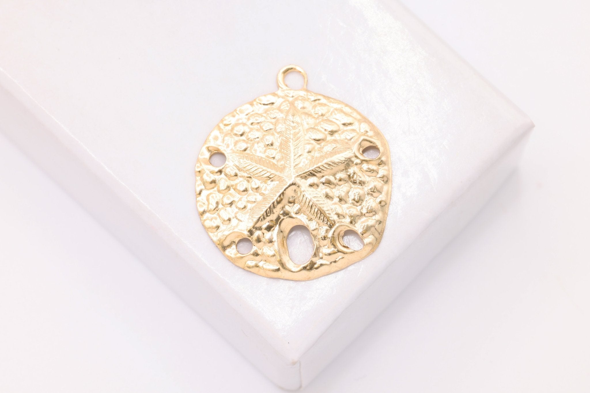 Sand Dollar Charm, Wholesale, 14/20 Gold - Filled, 18mm, Beach Wedding Sea Life Ocean Animal - HarperCrown